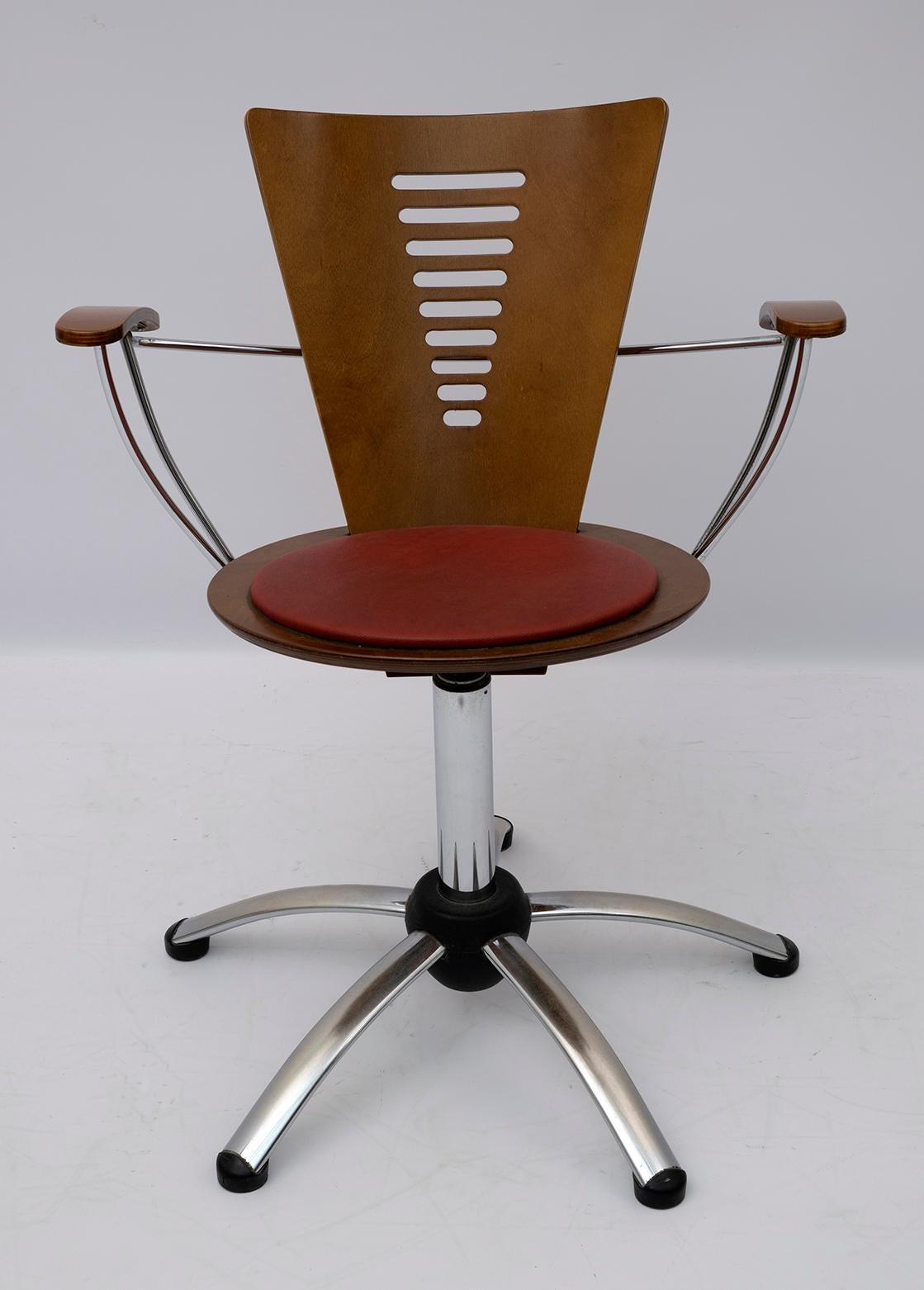 Four Postmodern Italian Swivel Chairs Curved Wood and Chromed Metal, 1980s For Sale 3