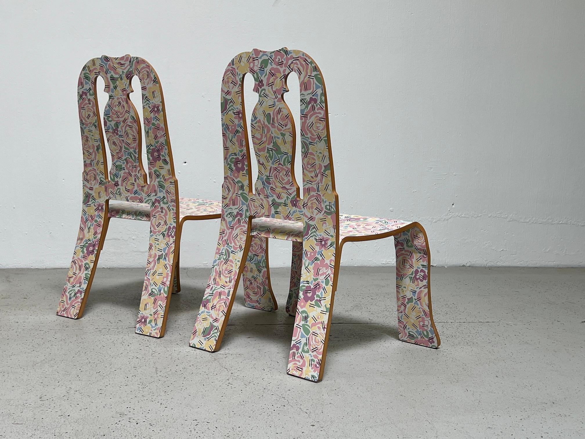 Four Queen Anne Chairs by Robert Venturi for Knoll 5