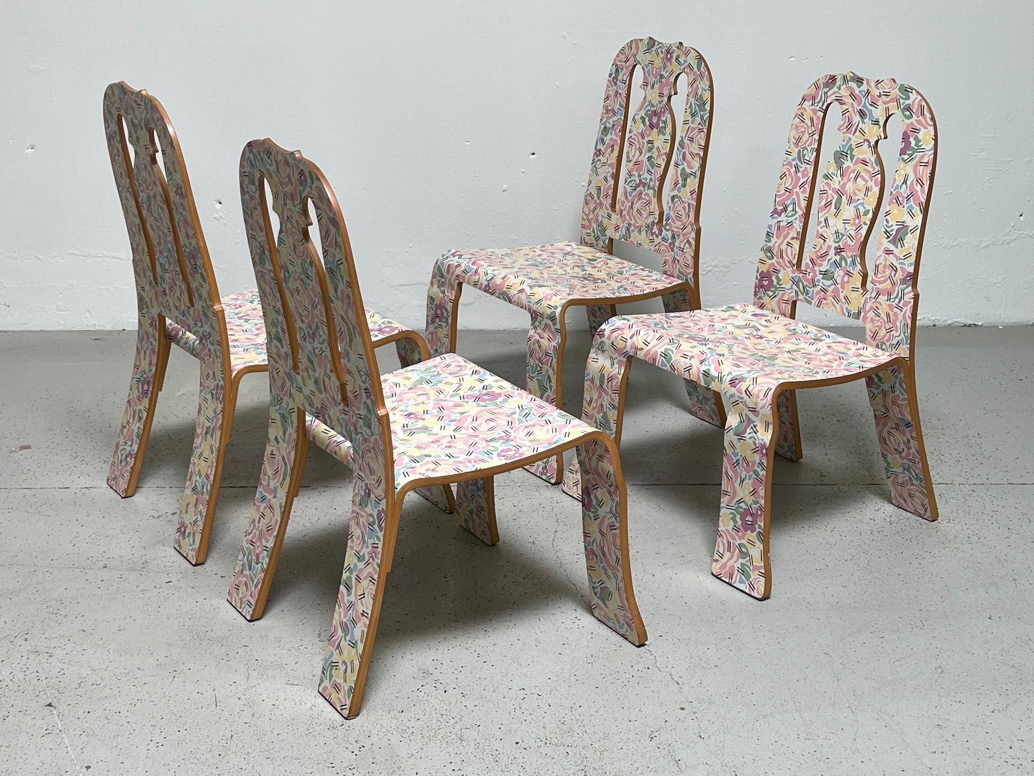 Four Queen Anne Chairs by Robert Venturi for Knoll 9