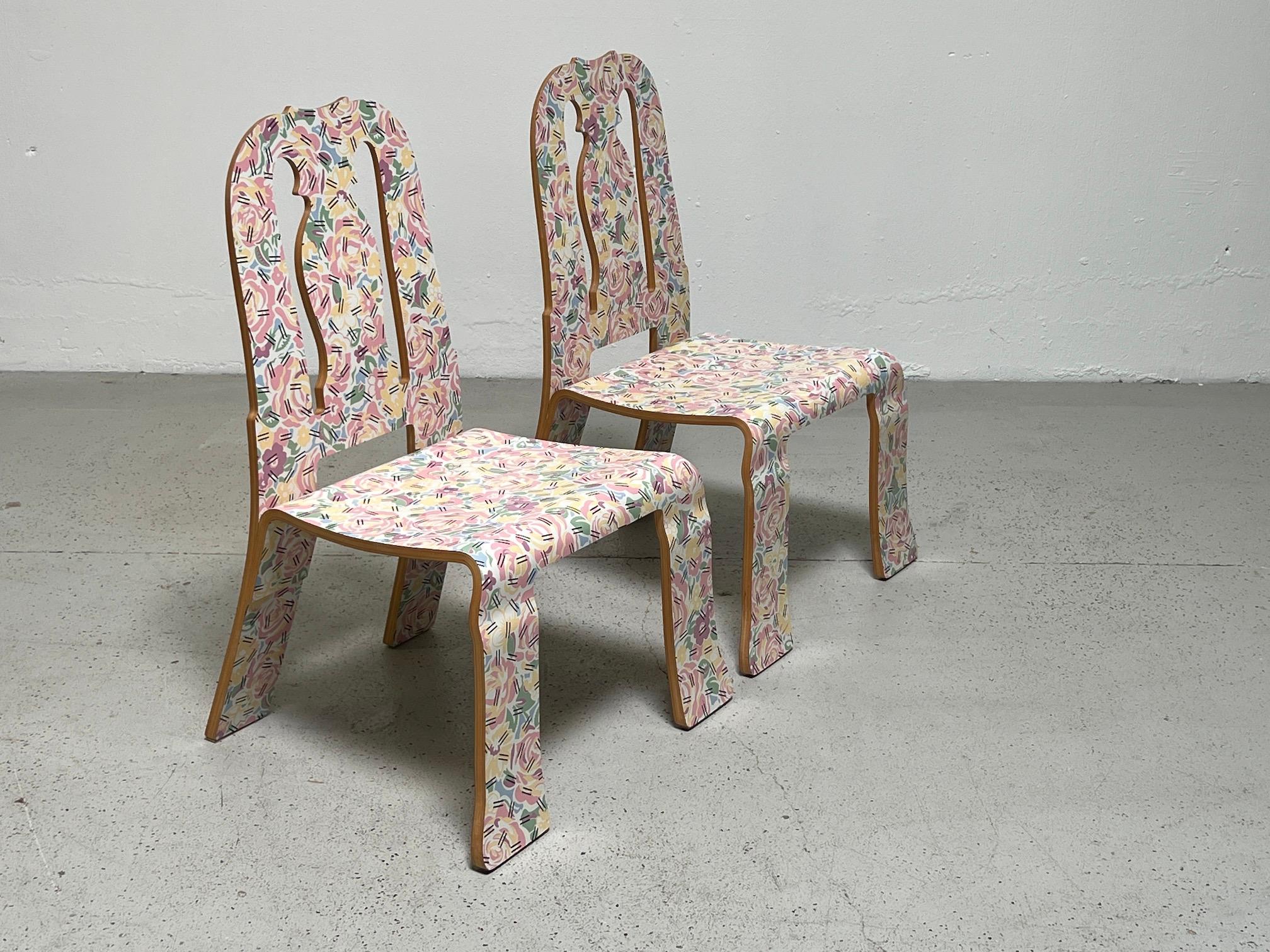 Four Queen Anne Chairs by Robert Venturi for Knoll 2