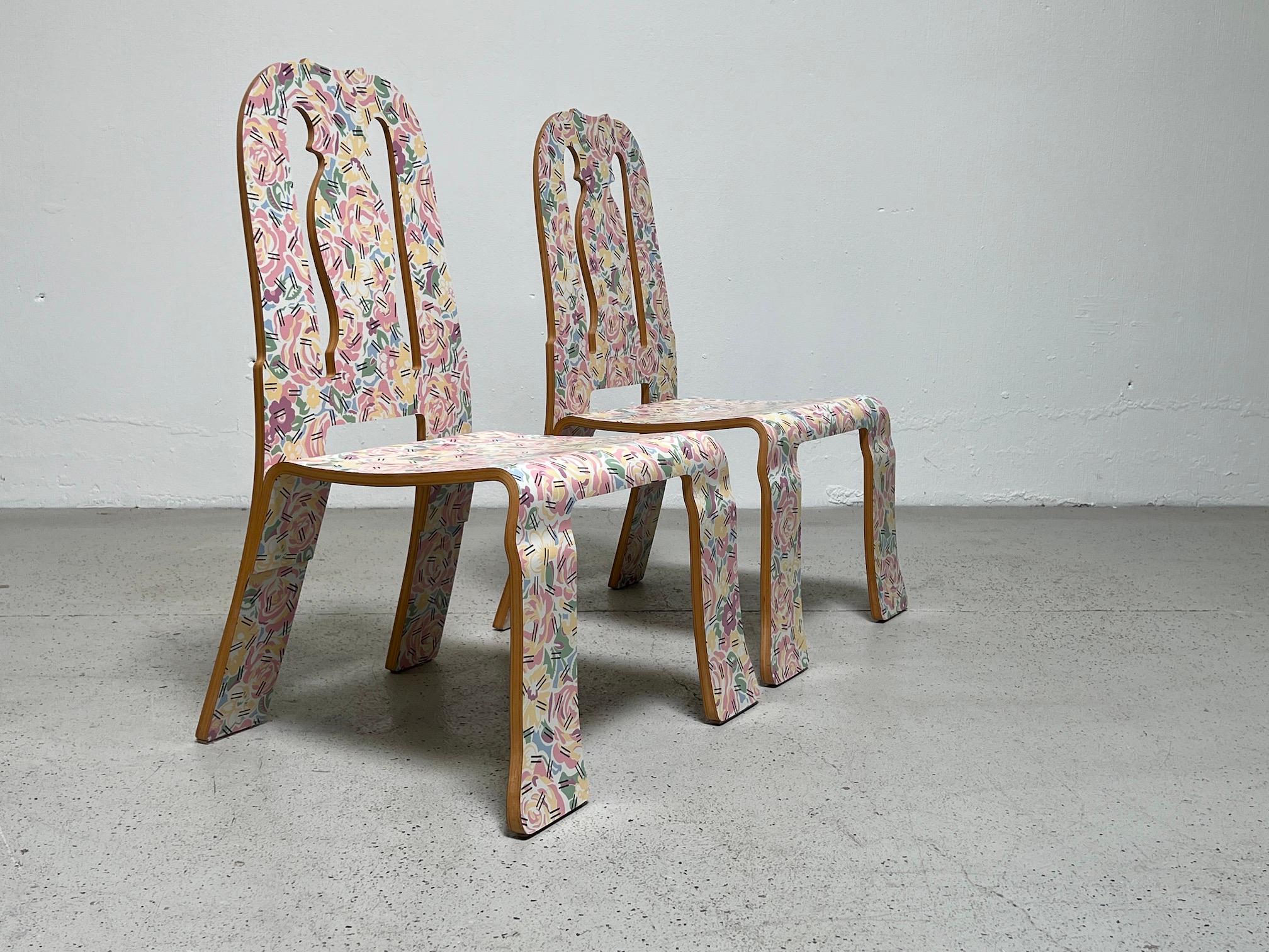 Four Queen Anne Chairs by Robert Venturi for Knoll 3