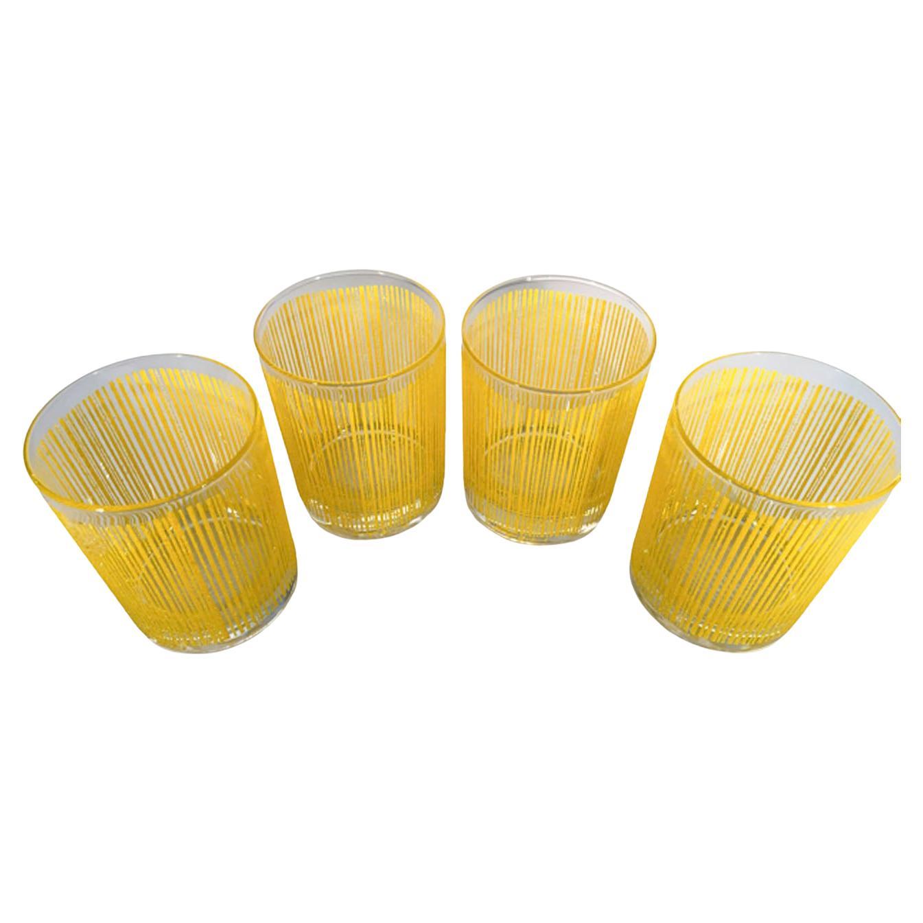 Quatre rares verres Georges Briard à motif de roches en jaune