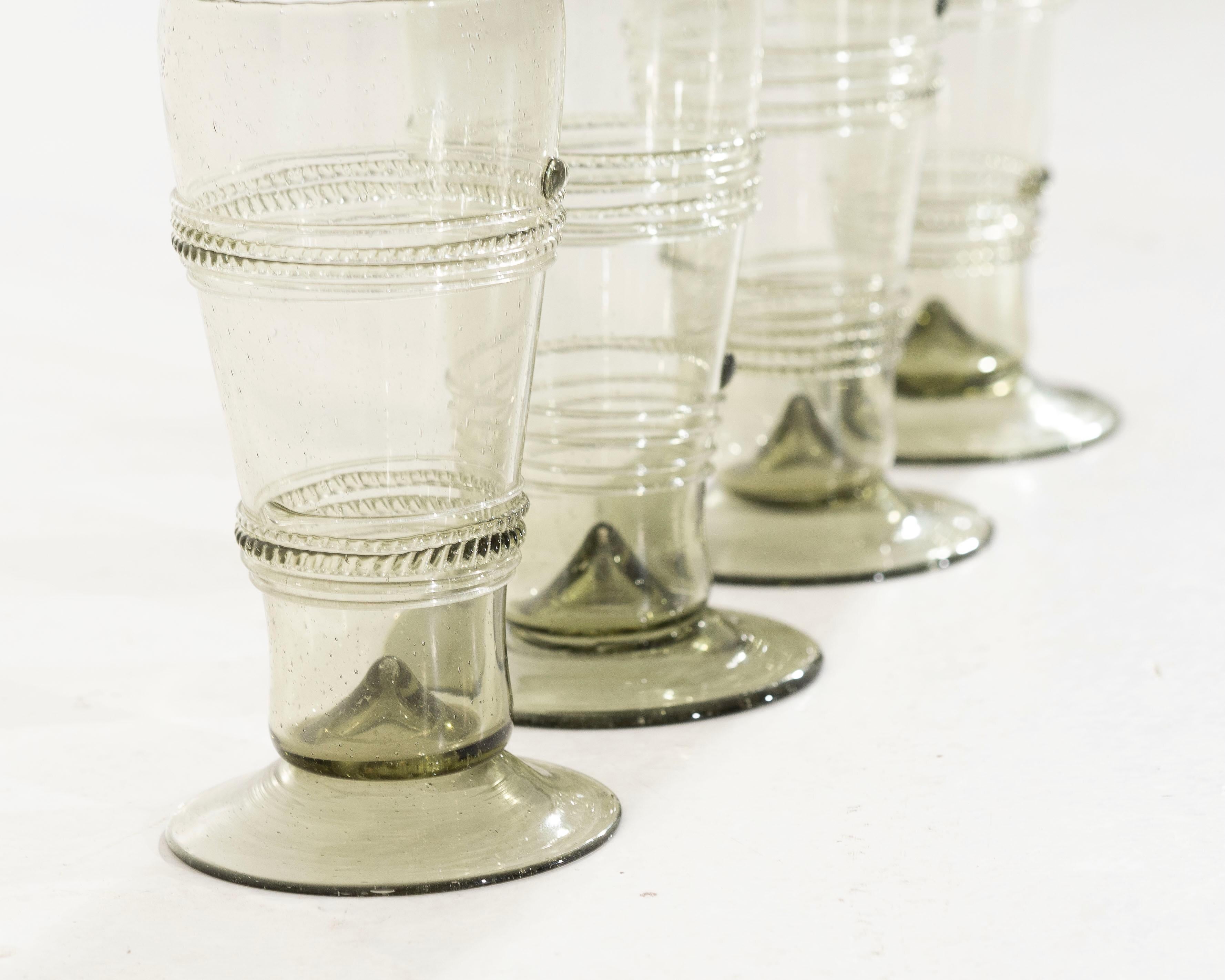 Quatre verres rares décorés, milieu du 20e siècle en vente 1
