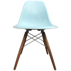 Vier seltene Herman Miller Eames Dining Chairs in Robin's Egg Blue