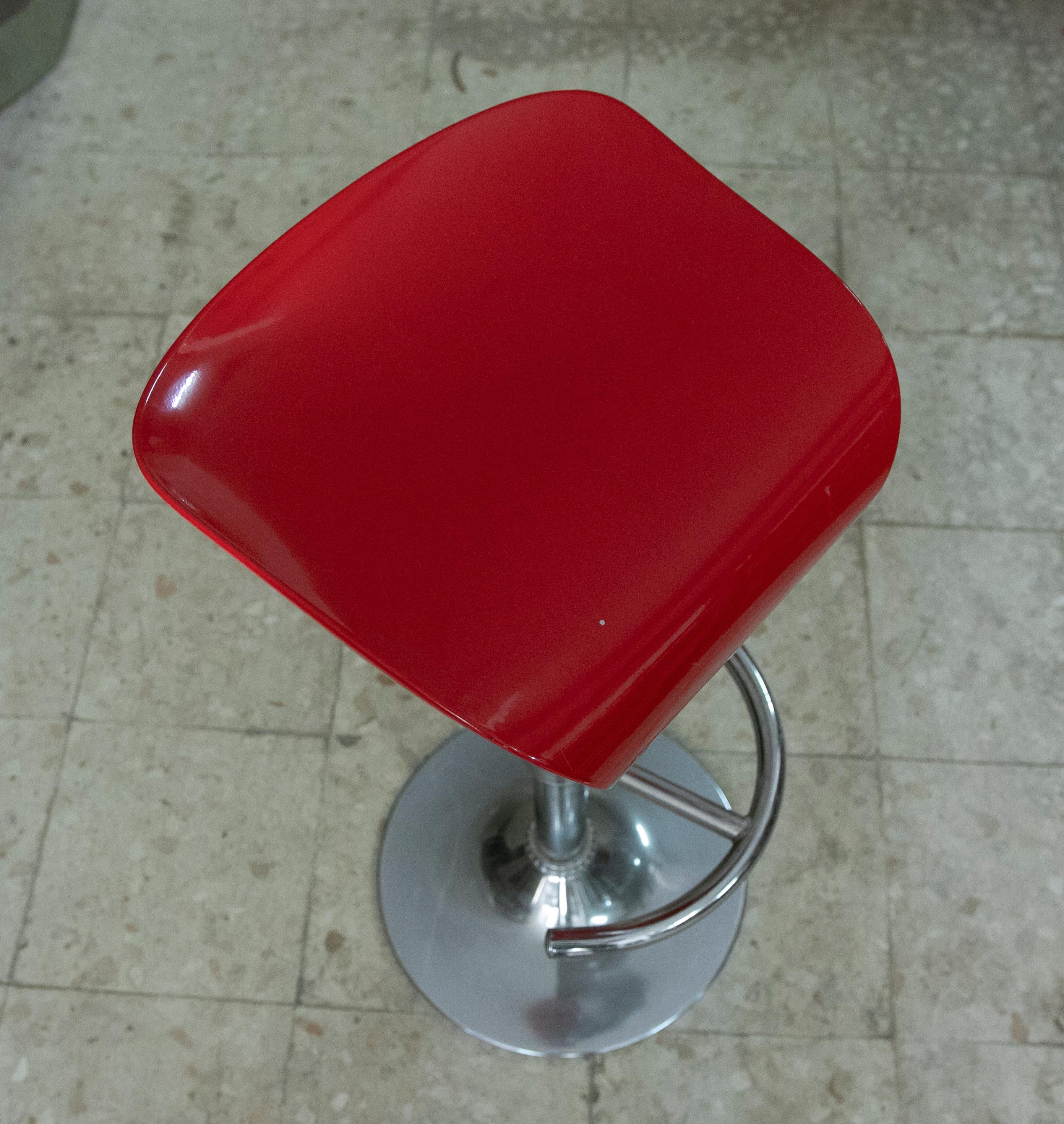 Four Red Stools Set Without Backrest Made in Resine and Steel For Sale 6