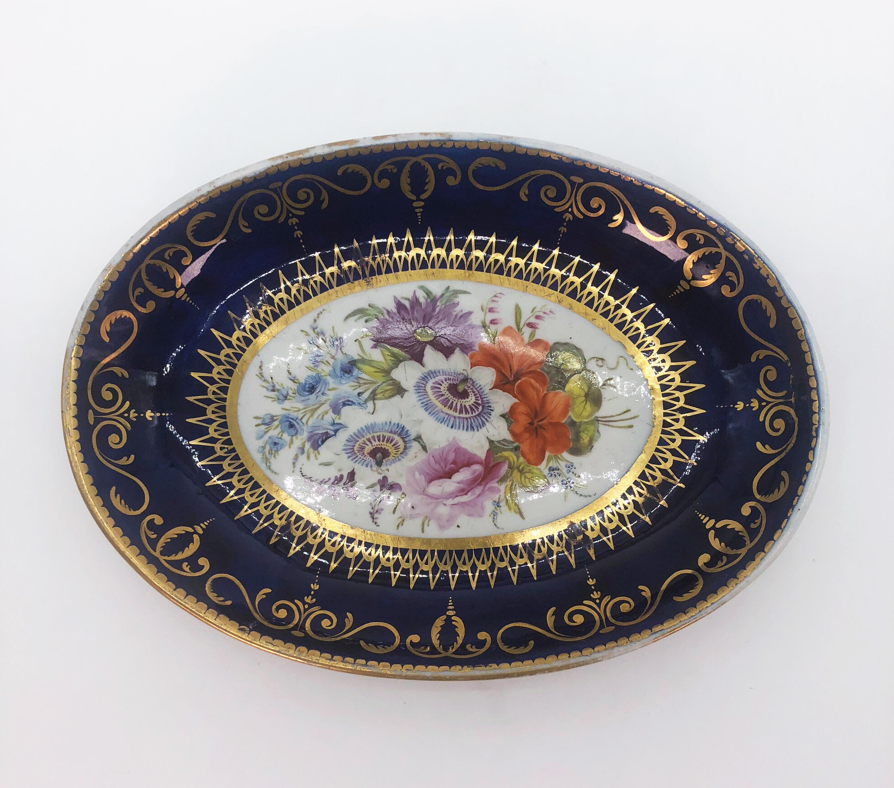 English Four Regency Hand Painted Porcelain Dishes by Coalport, circa 1805 For Sale