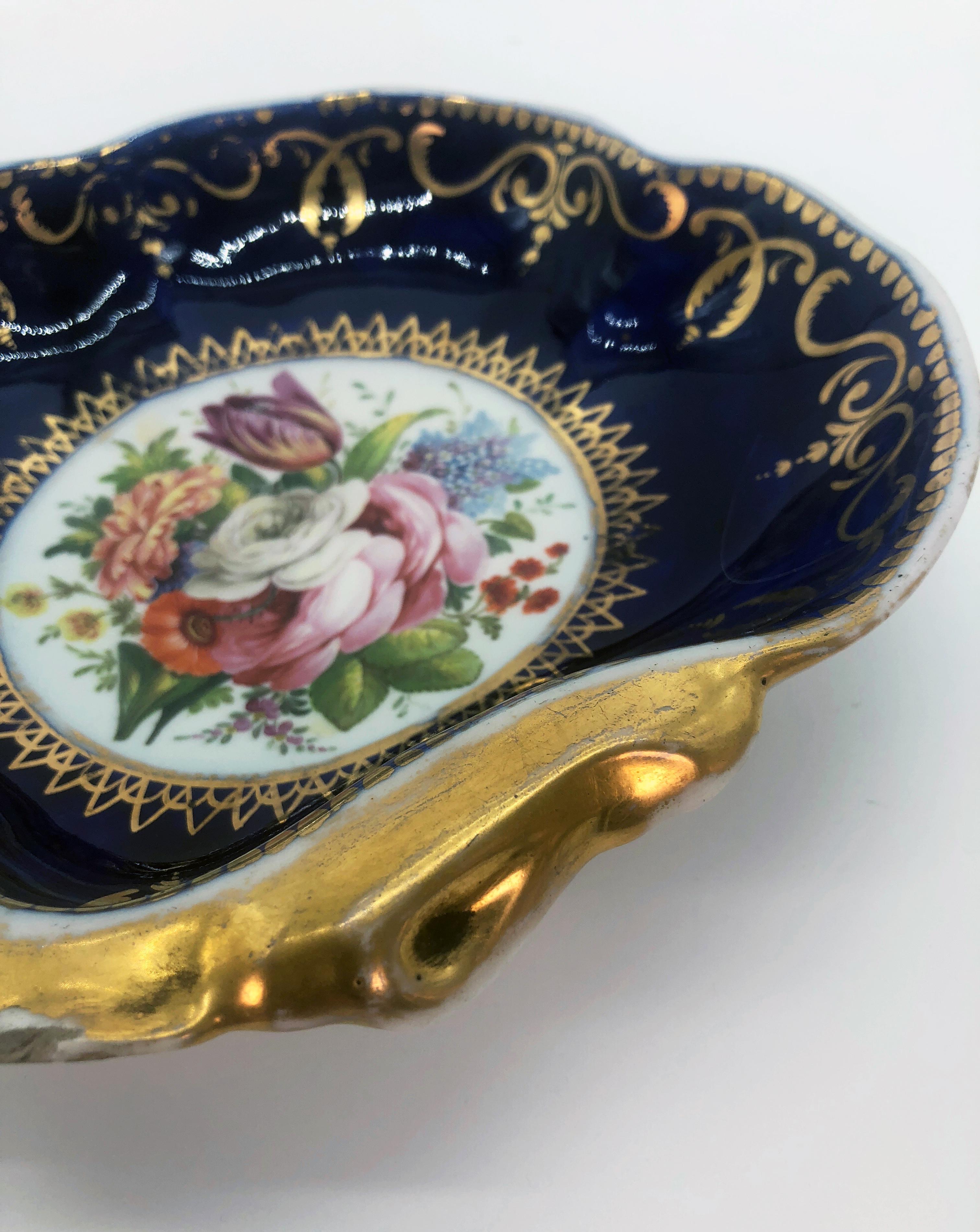 Early 19th Century Four Regency Hand Painted Porcelain Dishes by Coalport, circa 1805 For Sale