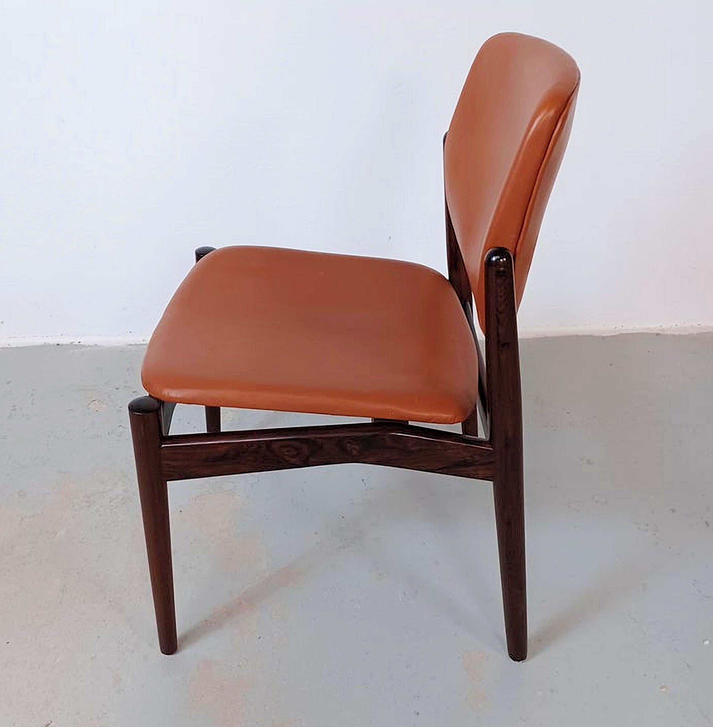 Cuatro restaurados Erik Buch  Sillas de comedor de palisandro con tapicería personalizada Danés en venta
