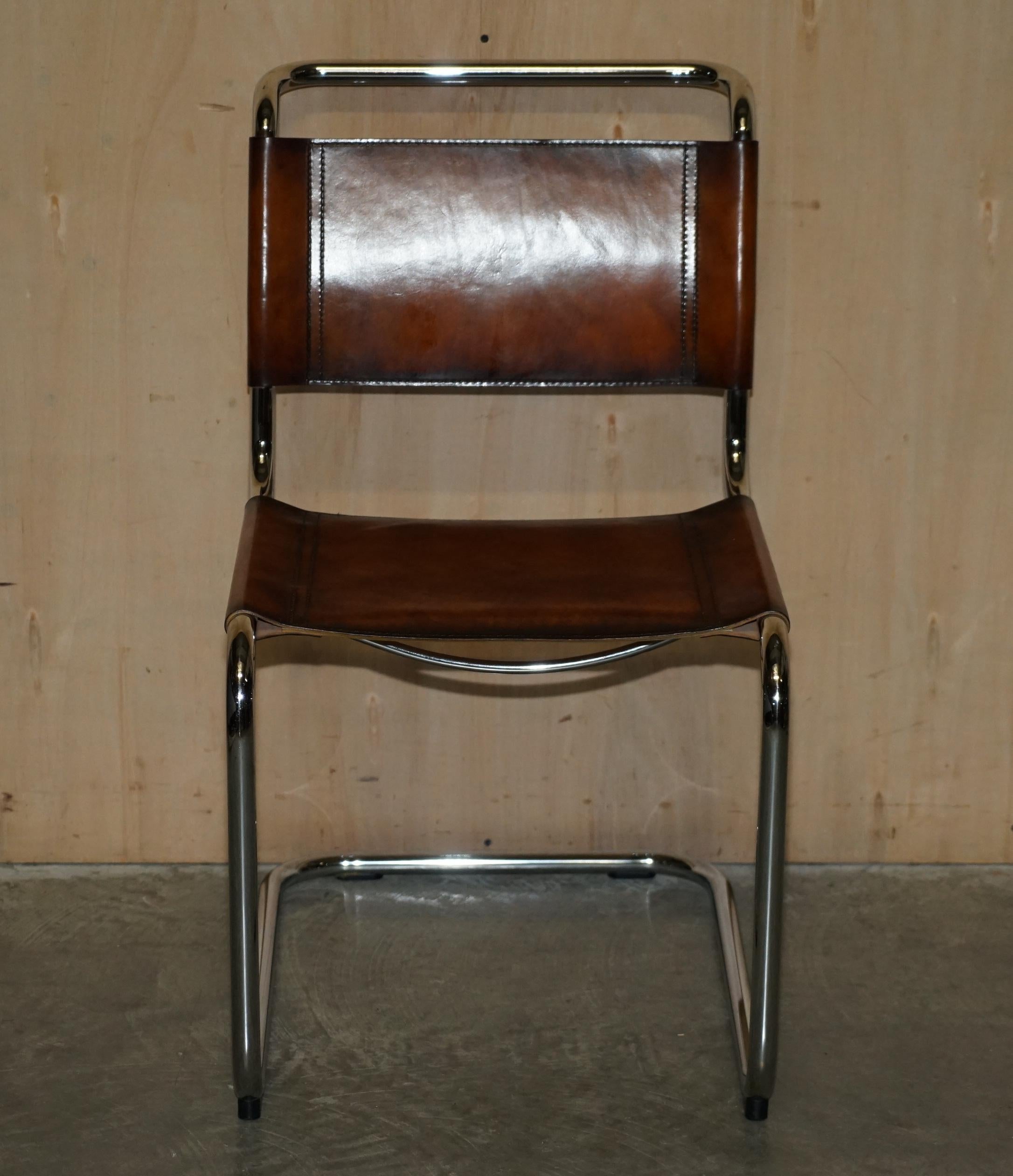 Nous sommes ravis de proposer à la vente cette suite unique de quatre fauteuils Marcel Breuer, Fasem, B34, entièrement restaurés, en cuir marron teint à la main, vendus par Fasem.
Veuillez noter que les frais de livraison indiqués sont donnés à