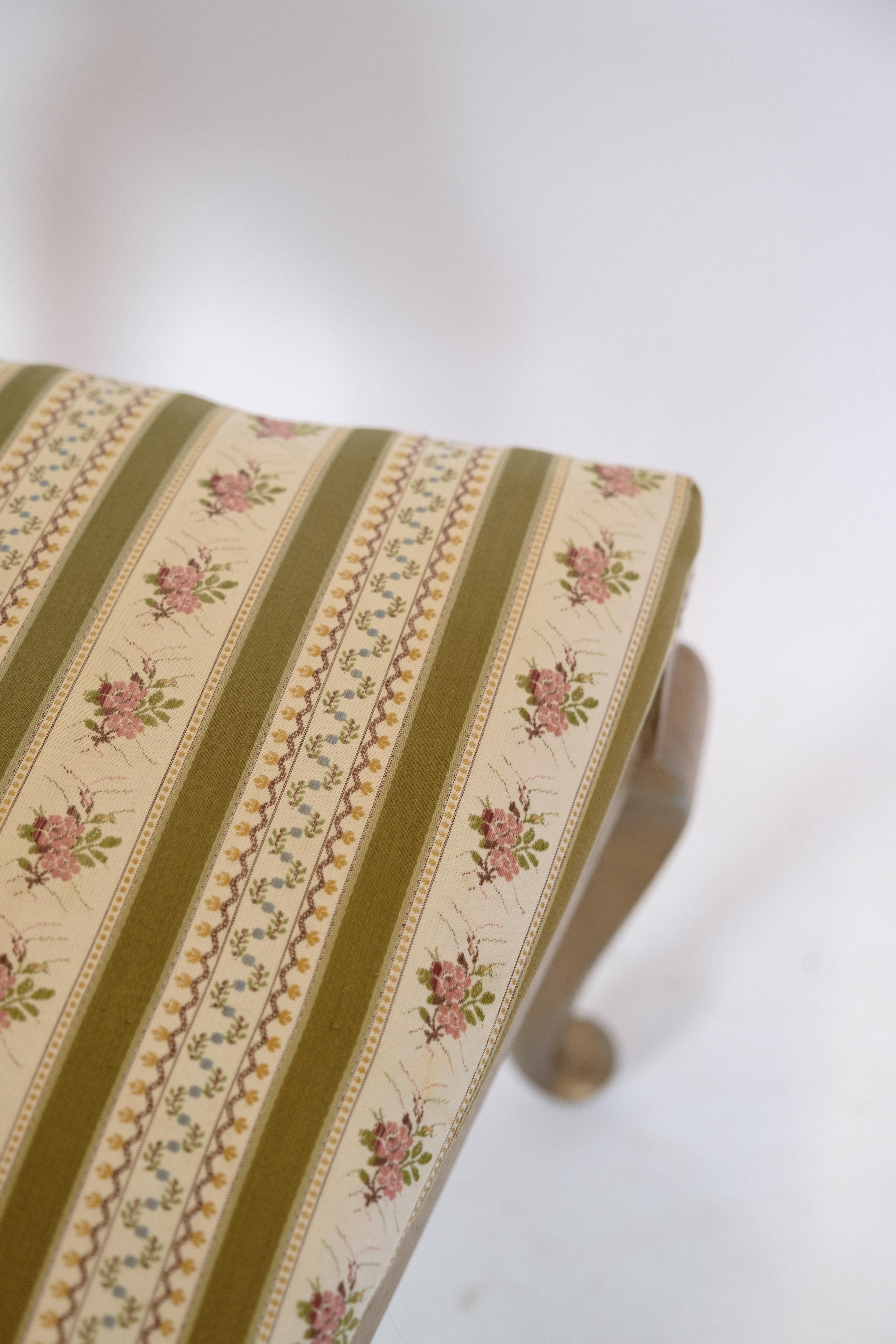 Four Rococo chairs in Glit wood with striped fabric from the 1930s For Sale 4