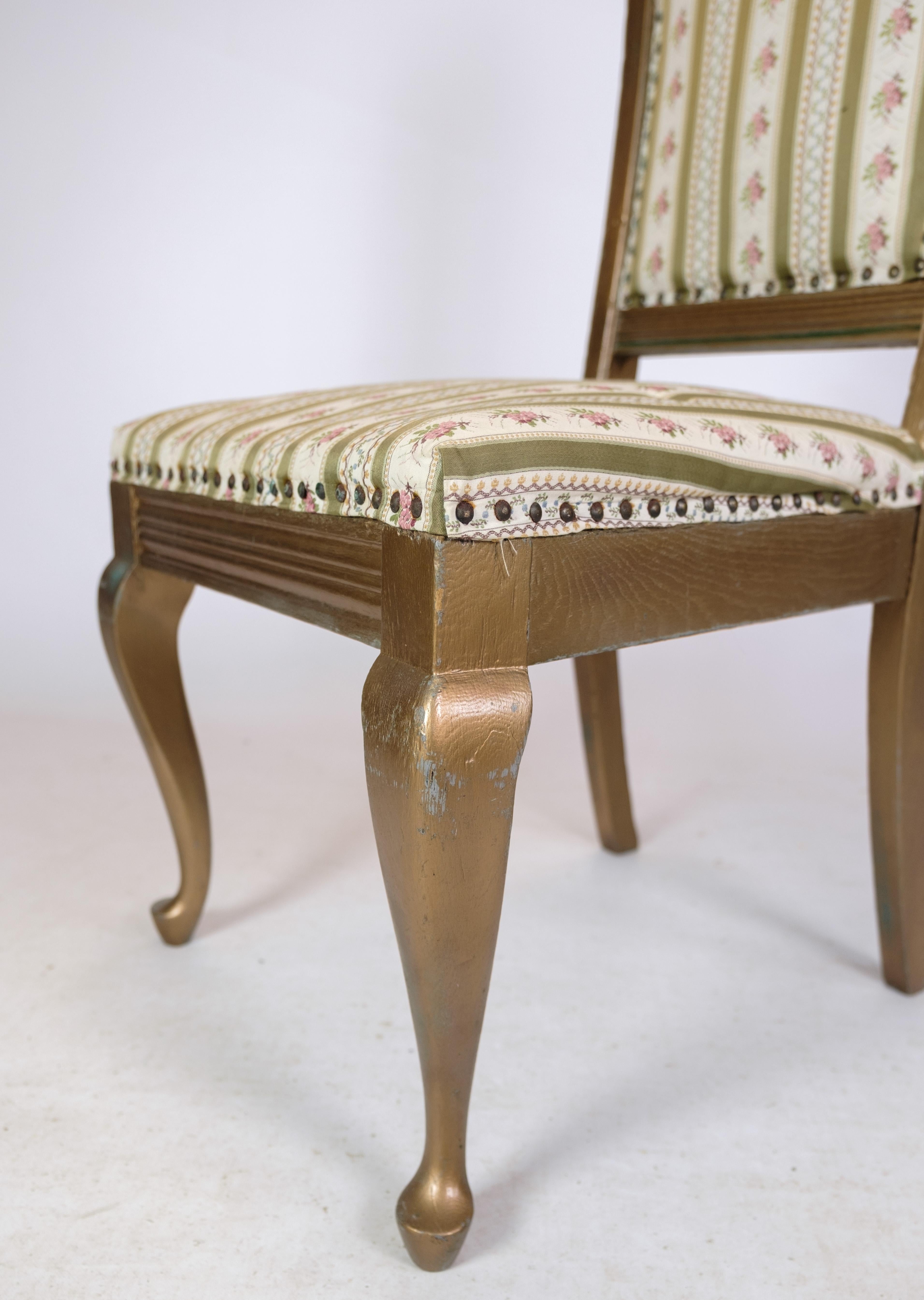 Wood Four Rococo chairs in Glit wood with striped fabric from the 1930s For Sale