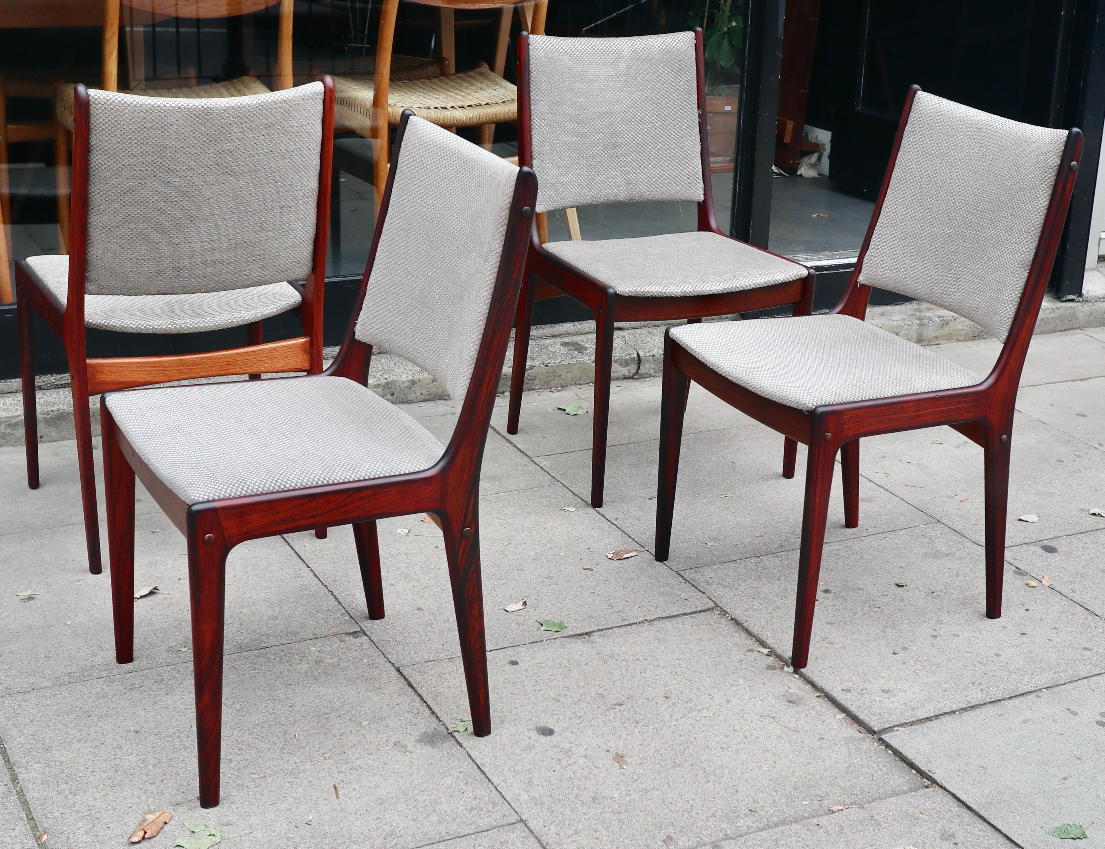 Four rosewood dining Chairs by Johannes Andersen for Uldum Møbelfabrik 1960s For Sale 10