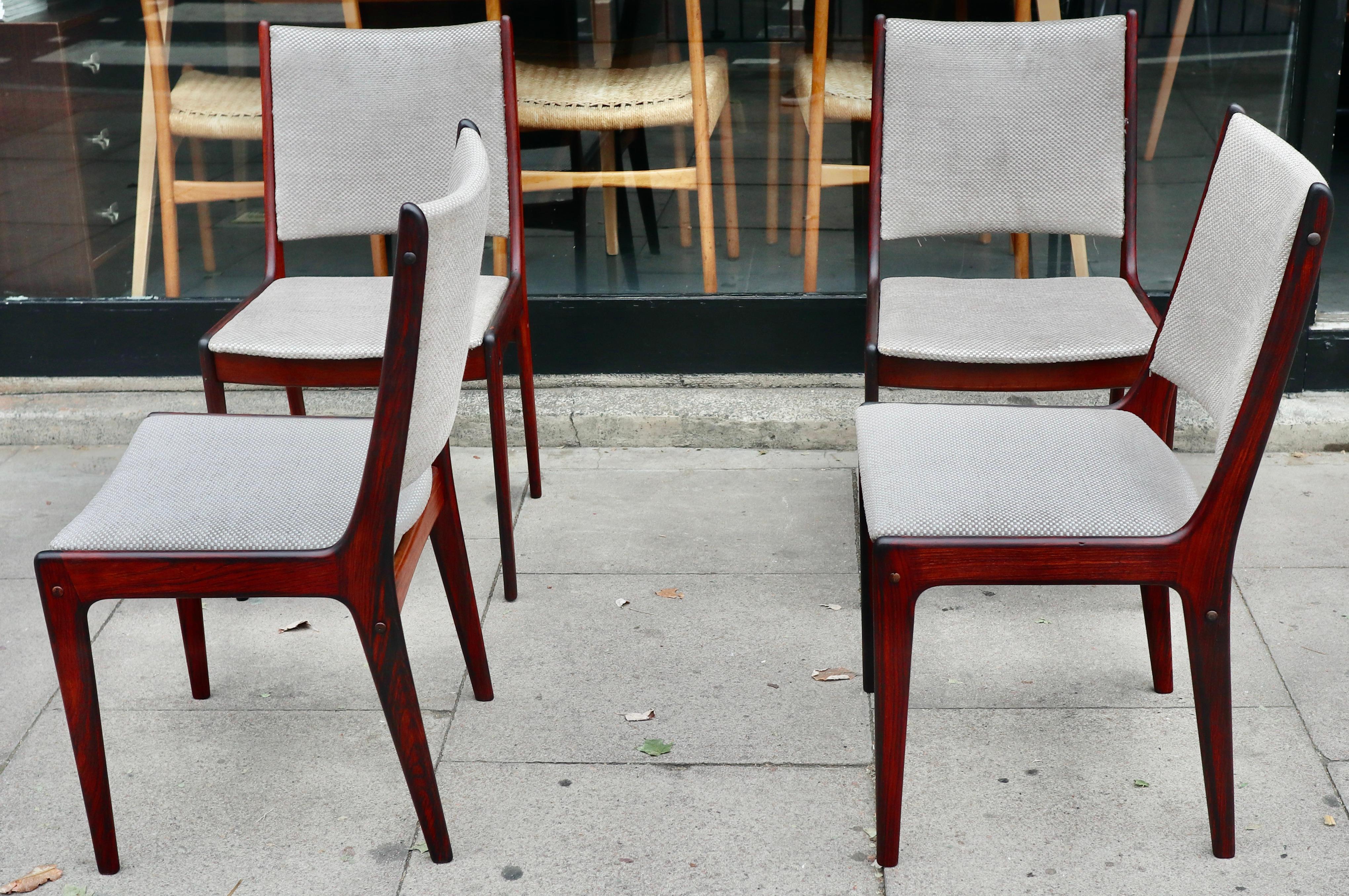 Rosewood Four rosewood dining Chairs by Johannes Andersen for Uldum Møbelfabrik 1960s For Sale