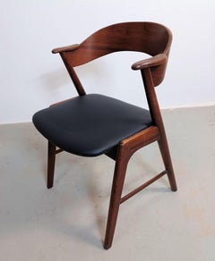 Four Rosewood Dining Chairs in Excellent Condition with Customizable Upholstery