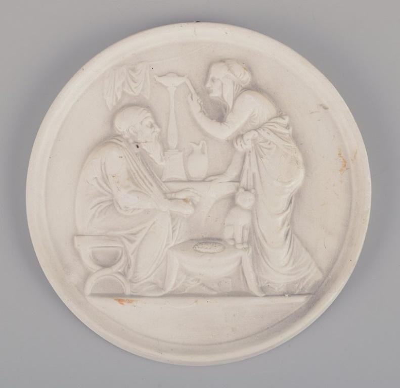 Neoclassical Four round wall reliefs in plaster. Ca 1900 For Sale