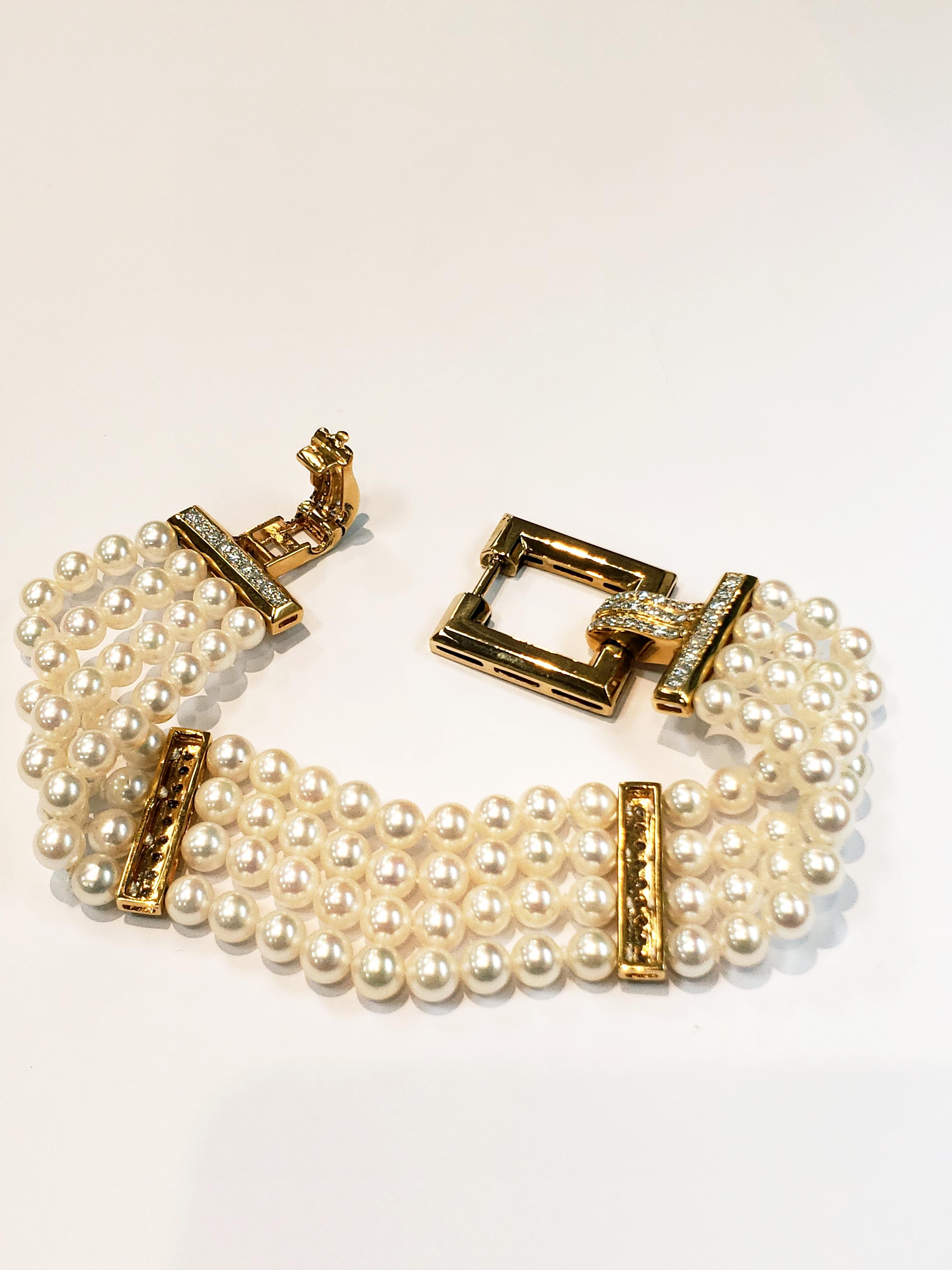 Four-Row Cultured Pearl Bracelet with 18 Karat Yellow Gold Diamonds In Good Condition For Sale In Red Bank, NJ