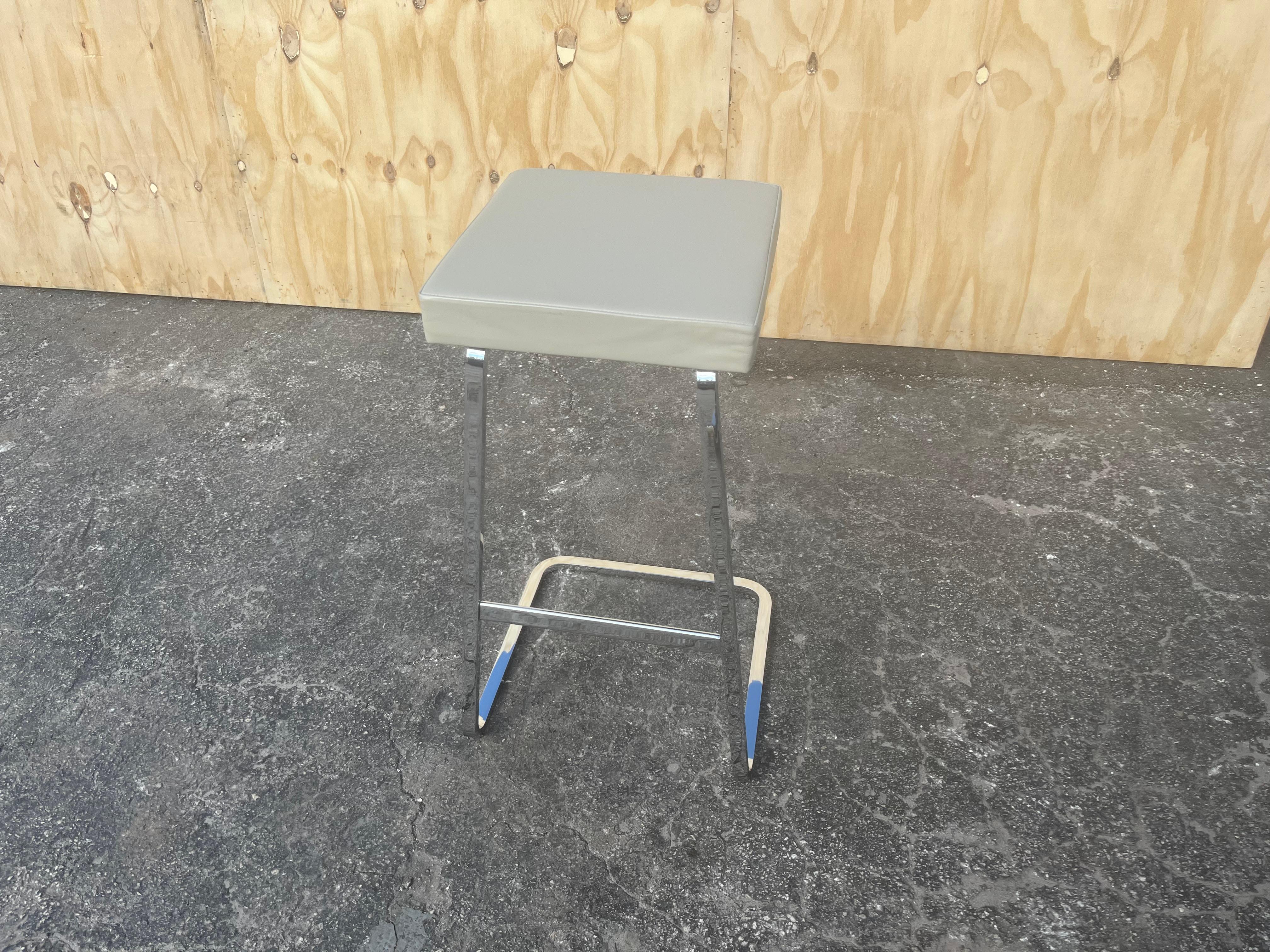 Four Seasons Bar Stool by Mies Van Der Rohe for Knoll in Leather and Chrome For Sale 5