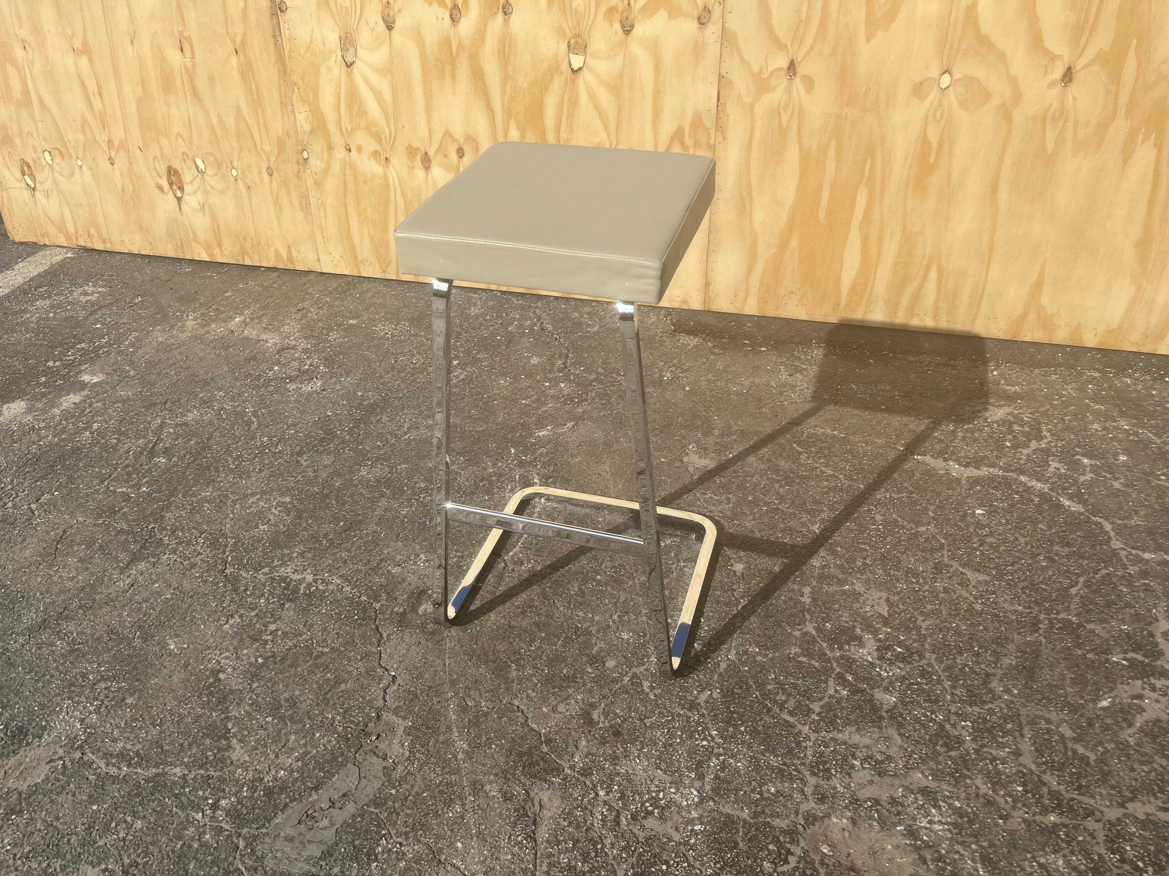Four Seasons Bar Stool by Mies Van Der Rohe for Knoll in Leather and Chrome For Sale 7