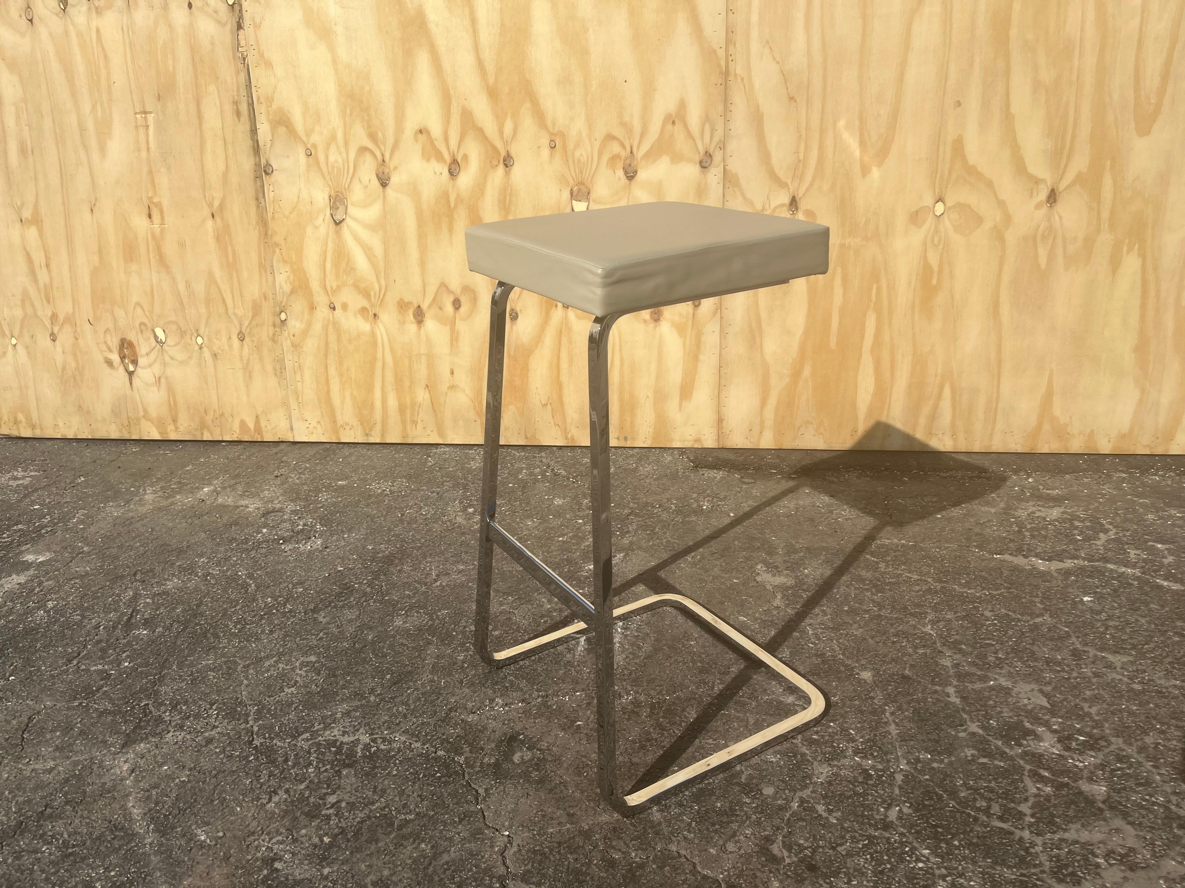 Modern Four Seasons Bar Stool by Mies Van Der Rohe for Knoll in Leather and Chrome For Sale