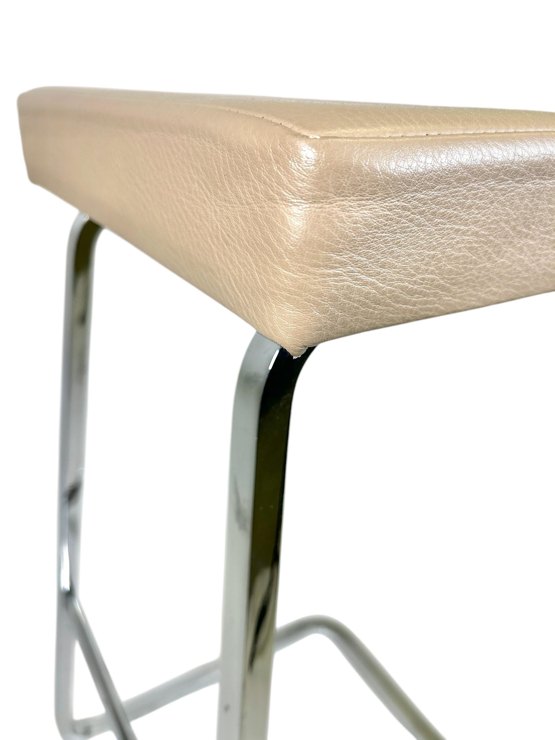 Four Seasons Barhocker von Mies Van Der Rohe für Knoll in Kaffee Leder im Angebot 2
