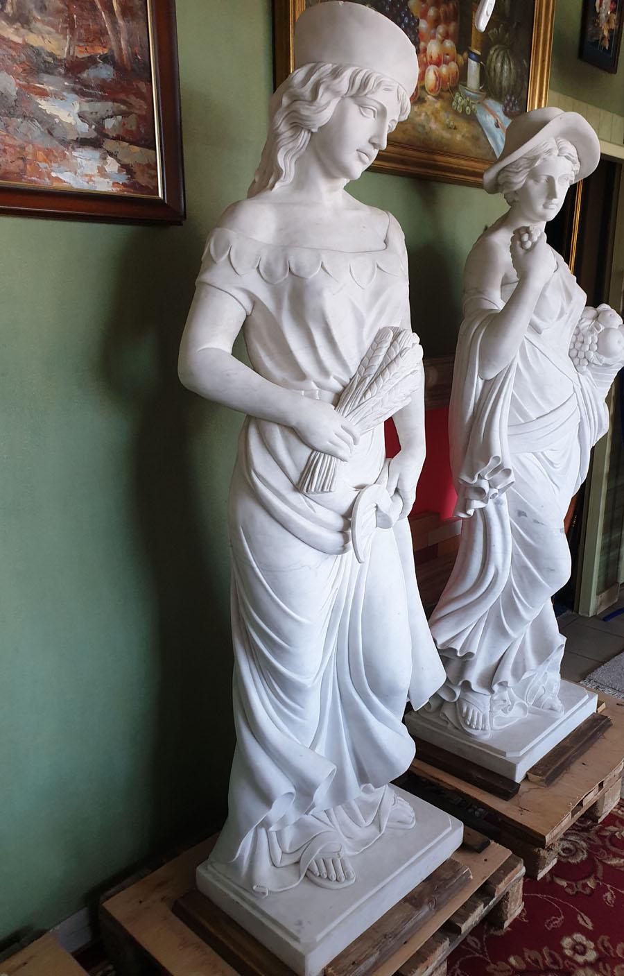 Four Seasons, White Marble Statues Suite 2.5 Meter High Set of Four For Sale 7