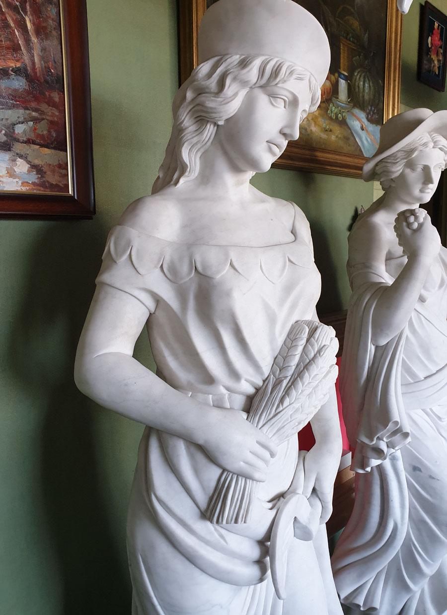 Four Seasons, White Marble Statues Suite 2.5 Meter High Set of Four For Sale 9