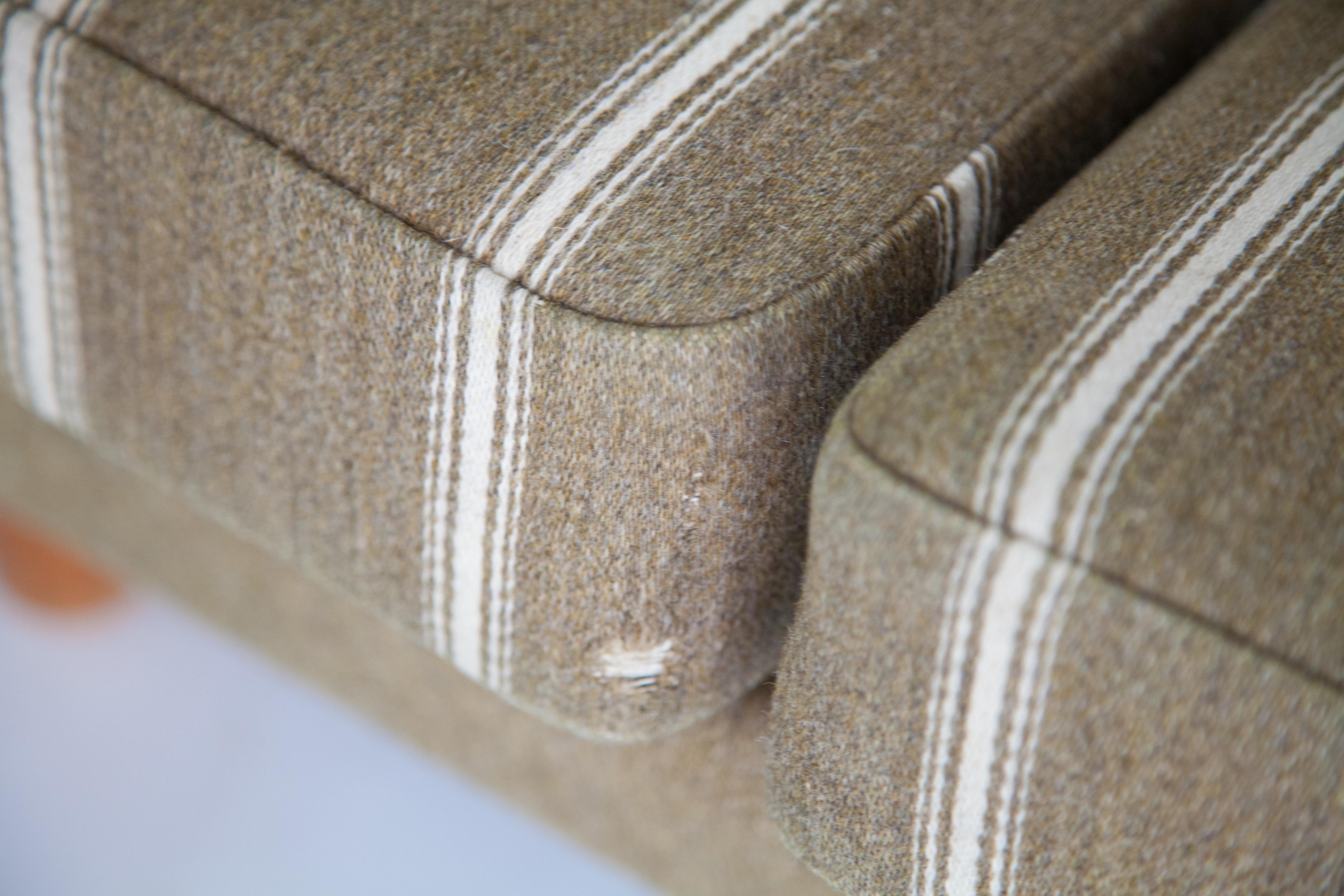 Das Viersitzer-Sofa von Wegner für GETAMA (Wolle) im Angebot