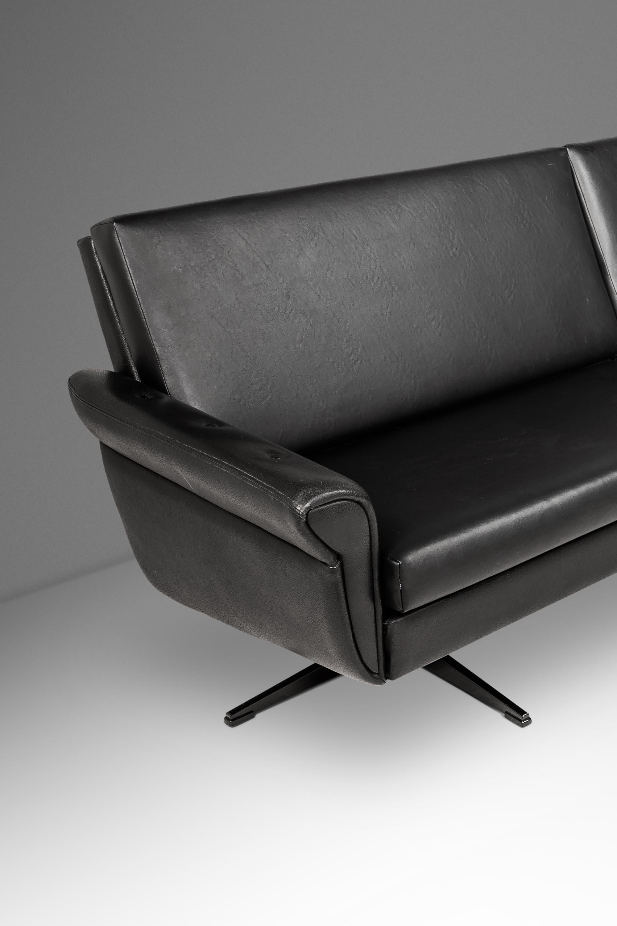 Four-Seat Sofa in Vinyl Attributed to H.W. Klein for Bramin, Denmark, c. 1960s For Sale 11