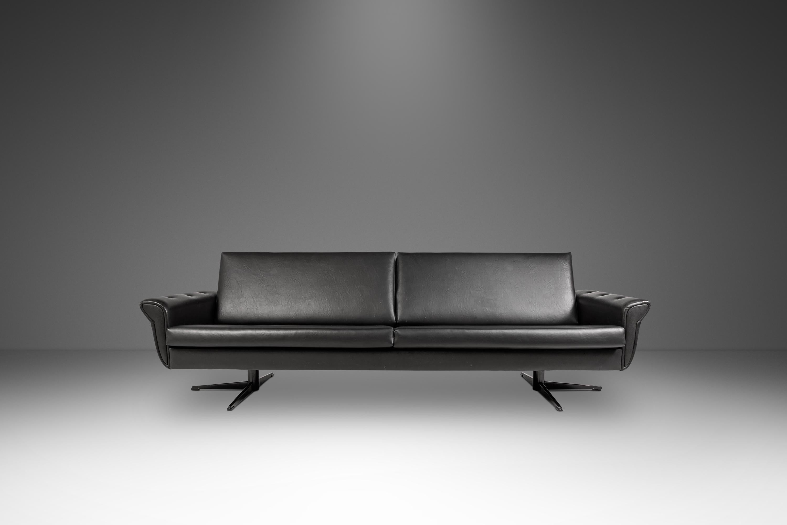 Mid-20th Century Four-Seat Sofa in Vinyl Attributed to H.W. Klein for Bramin, Denmark, c. 1960s For Sale