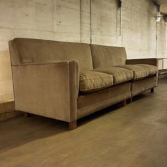 Divano modulare a quattro posti in stile Jean-Michel Frank, in velluto originale color oliva, 1960