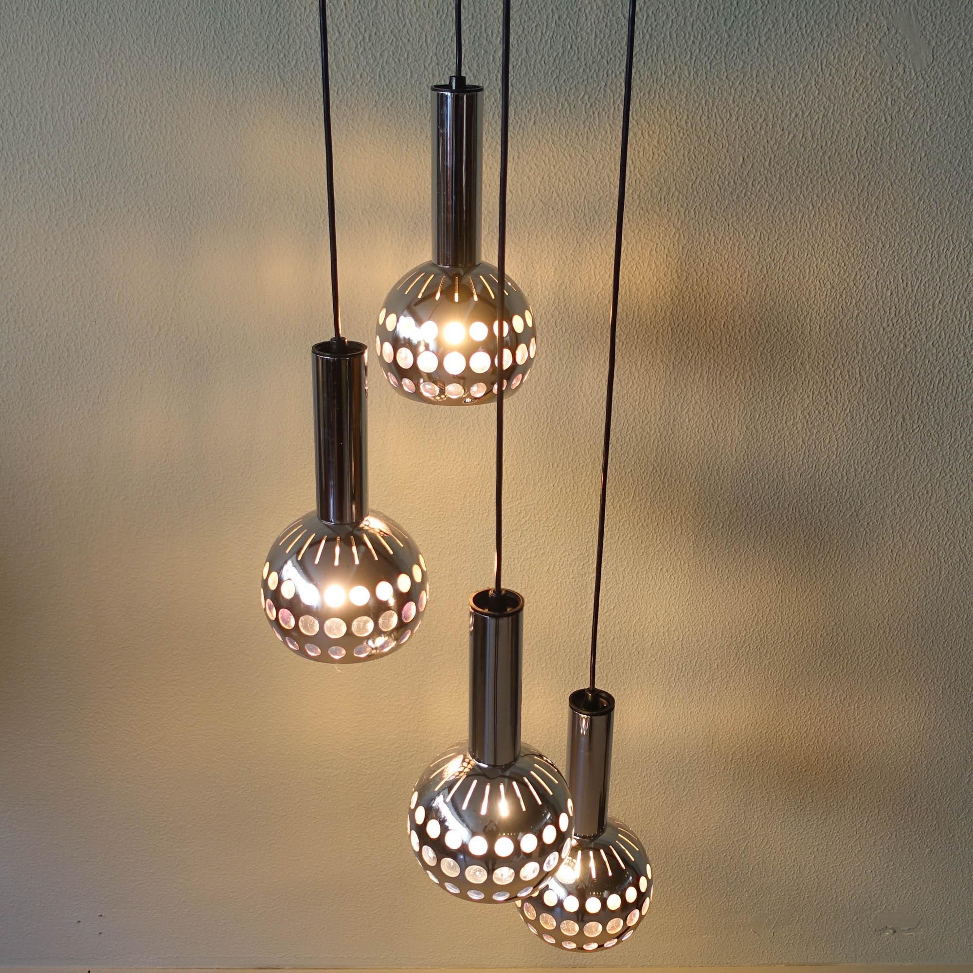 Lampe cascade à quatre abat-jour, modèle « Symphonie », par Euroline, années 1970 Bon état - En vente à Lisboa, PT