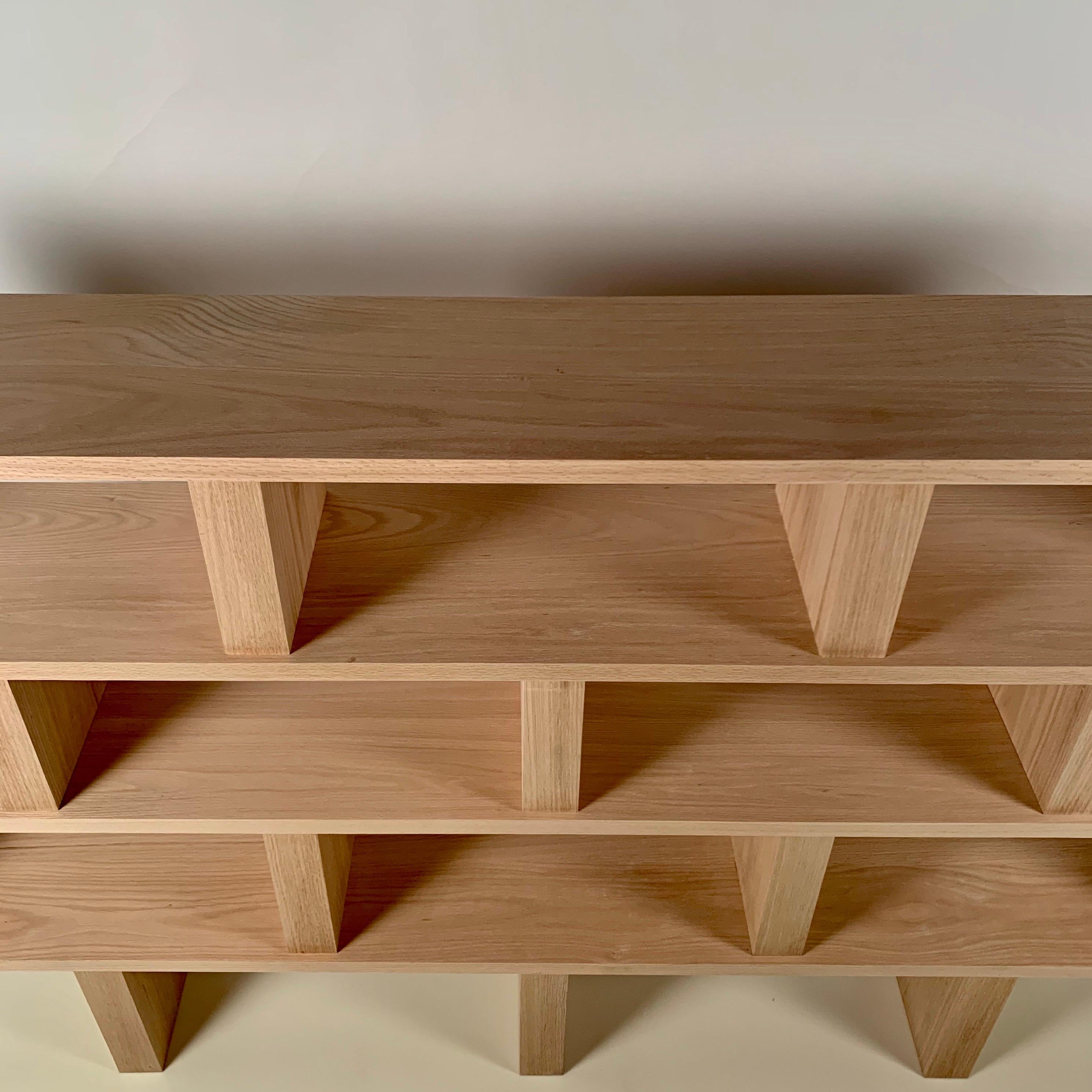 Contemporary Four Shelves 'Verticale' Polished Oak Shelving Unit For Sale