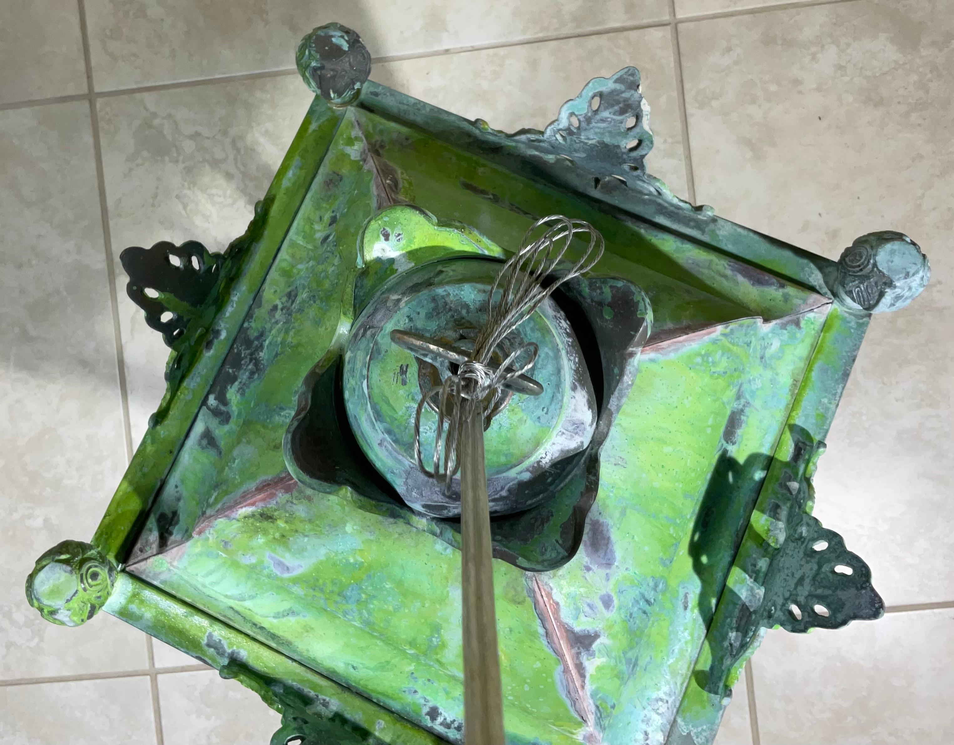 Lanterne suspendue vintage à quatre côtés en laiton et bronze 3