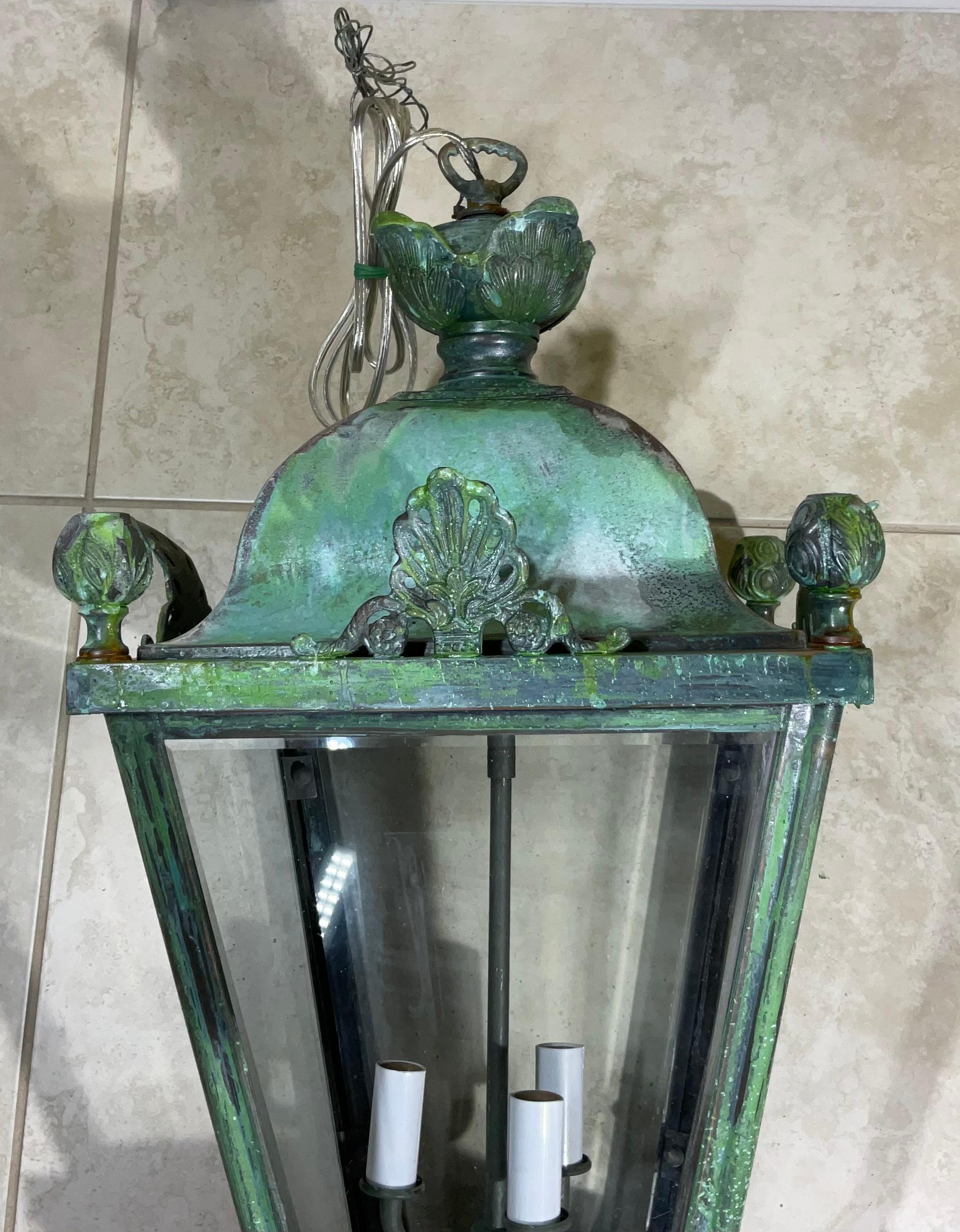 Fatto a mano Lanterna a sospensione vintage a quattro lati in ottone e bronzo in vendita