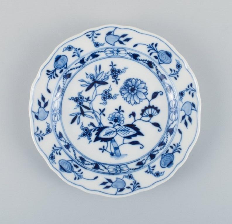 German Four Small Antique Meissen Blue Onion Lunch Plates in Hand-Painted Porcelain For Sale