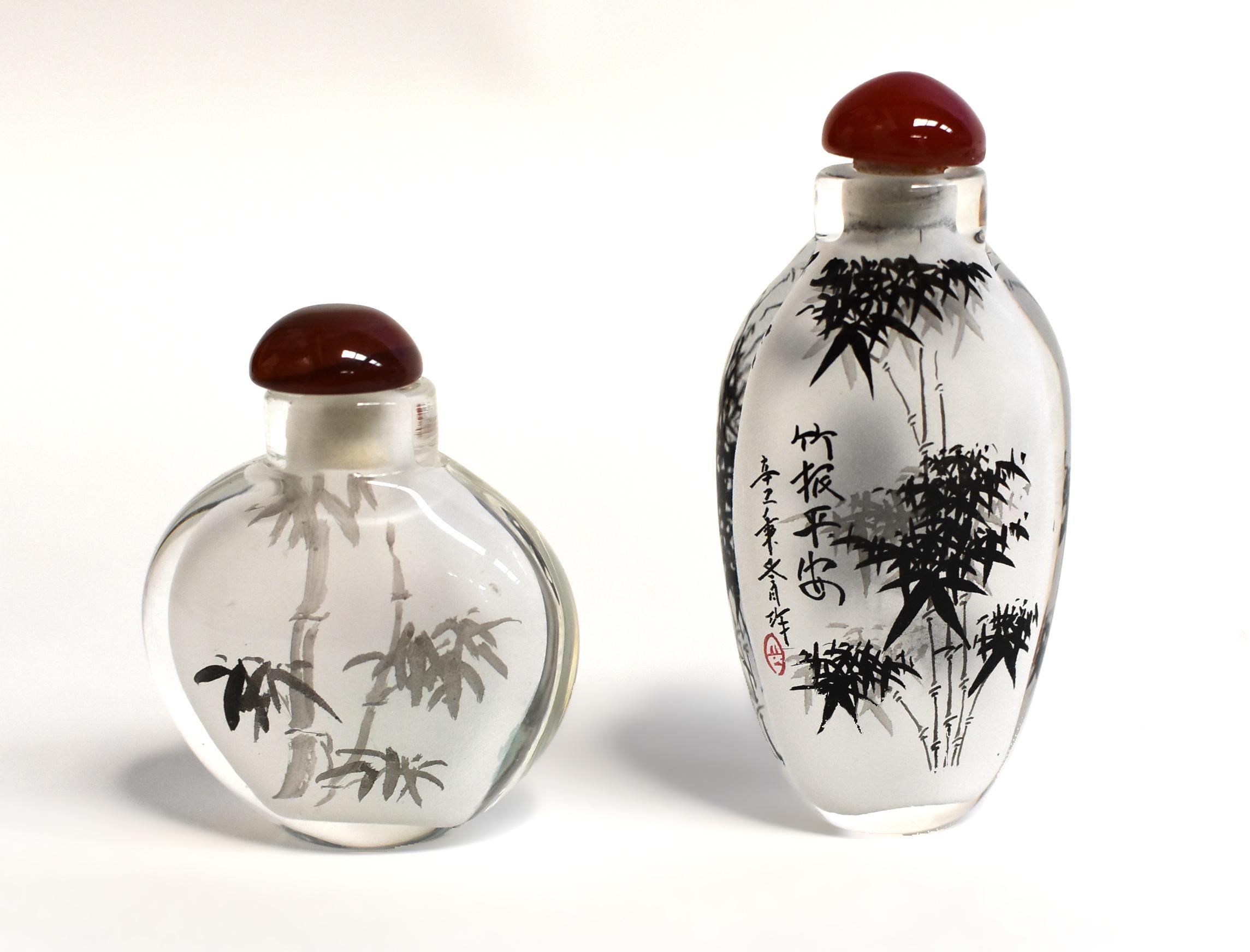 XXIe siècle et contemporain Quatre bouteilles de parfum peintes à l'intérieur, style Qi Bai Shi en vente