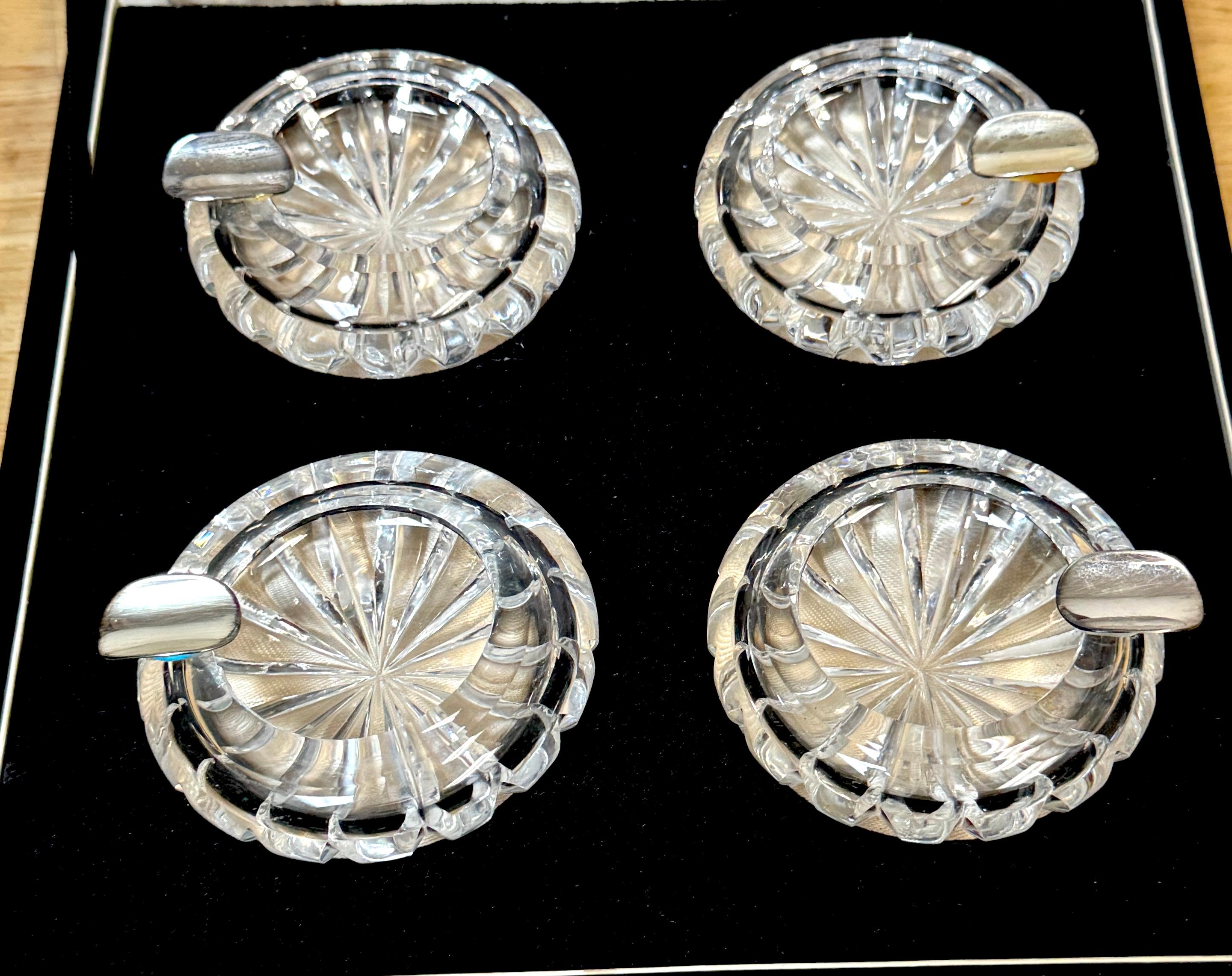 Cuatro Ceniceros Individuales de Cristal y Plata de Ley de Lane Crawford, en Caja de Cuero Grabado en venta