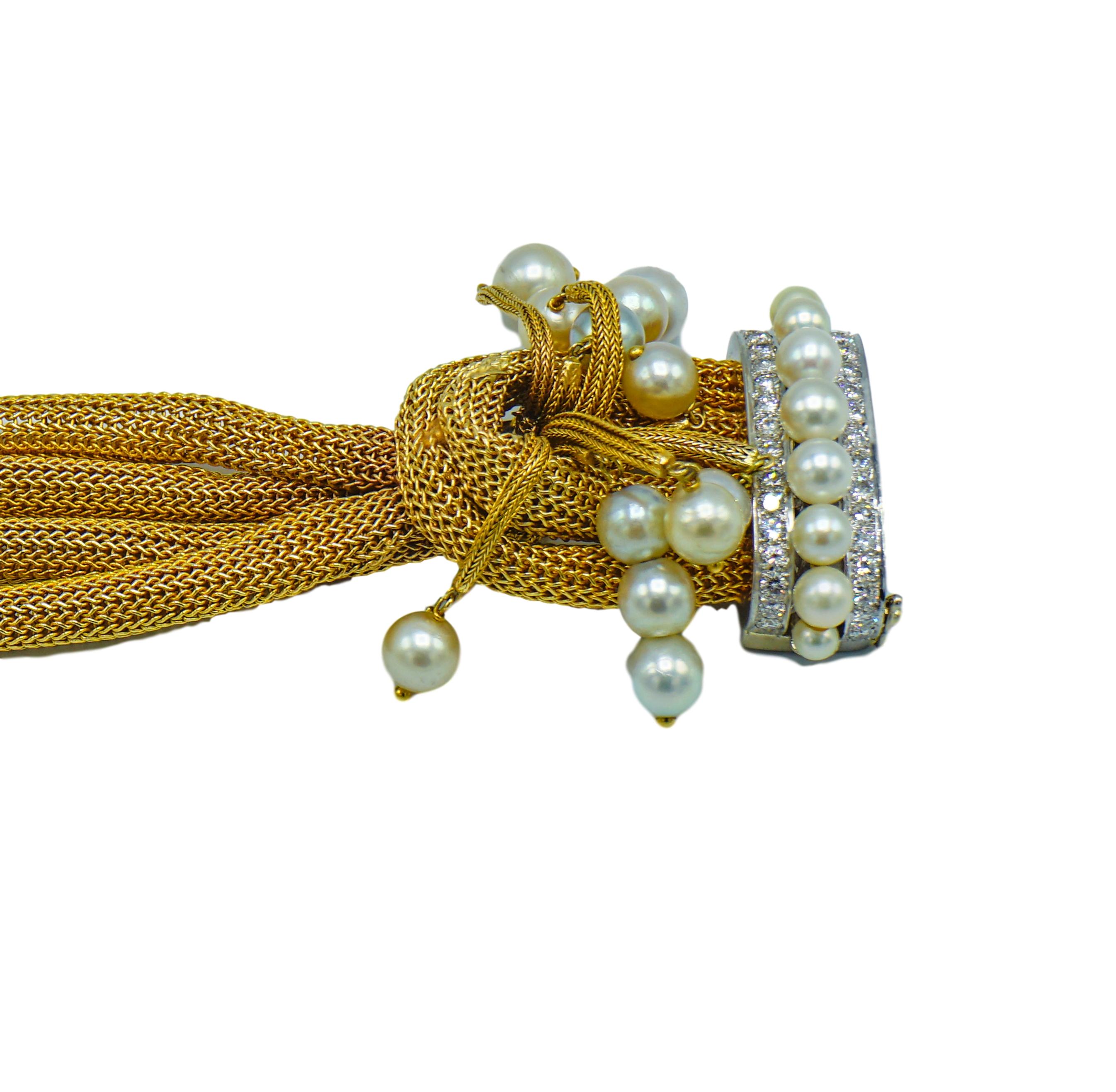 Four Strand Gold Mesh, White Gold, Cultured Pearl and Diamond Fringe Bracelet In Excellent Condition For Sale In New York, NY