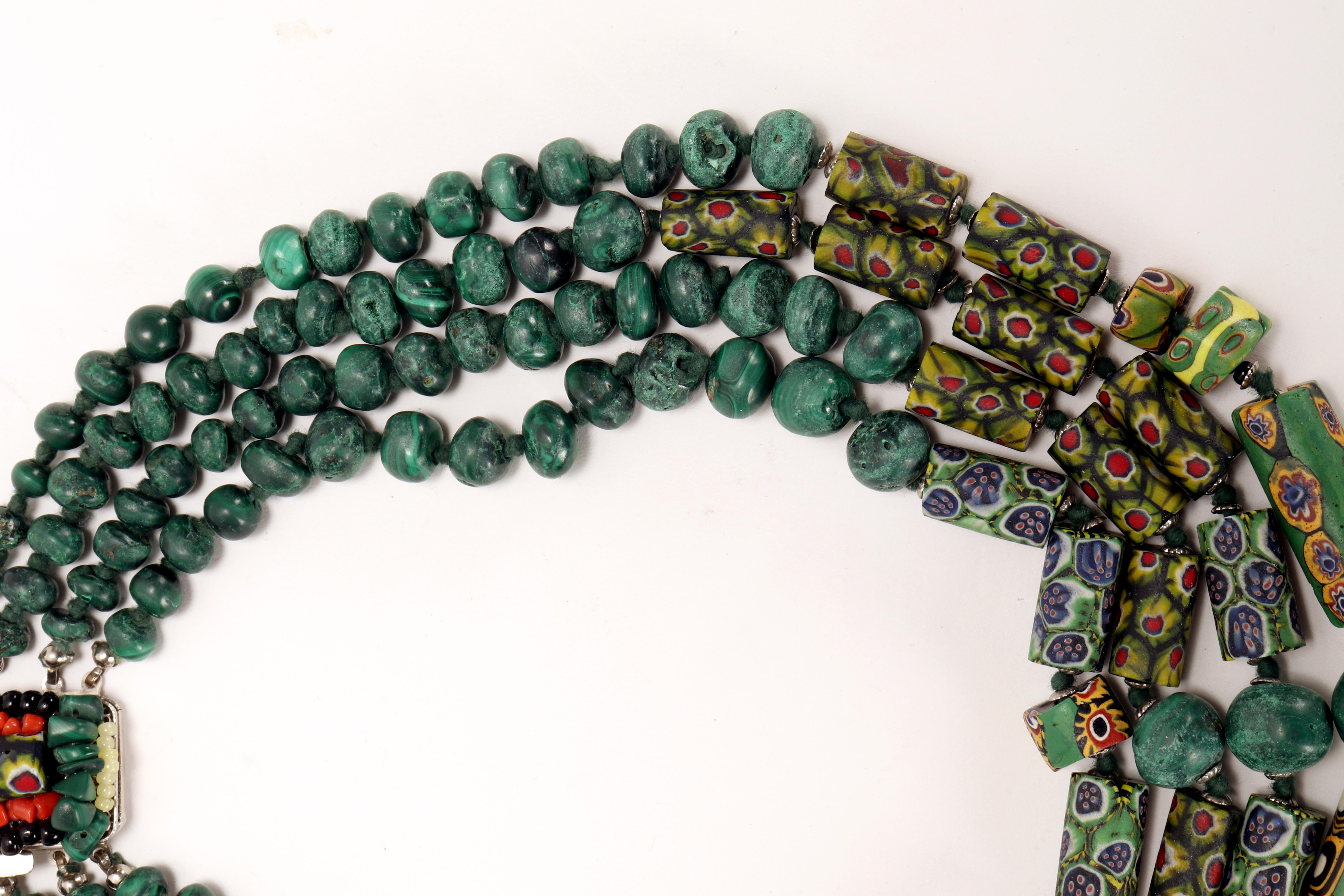 Corail Four-strand malachite necklace with Venetian millefiori beads. Italy, 1960. en vente