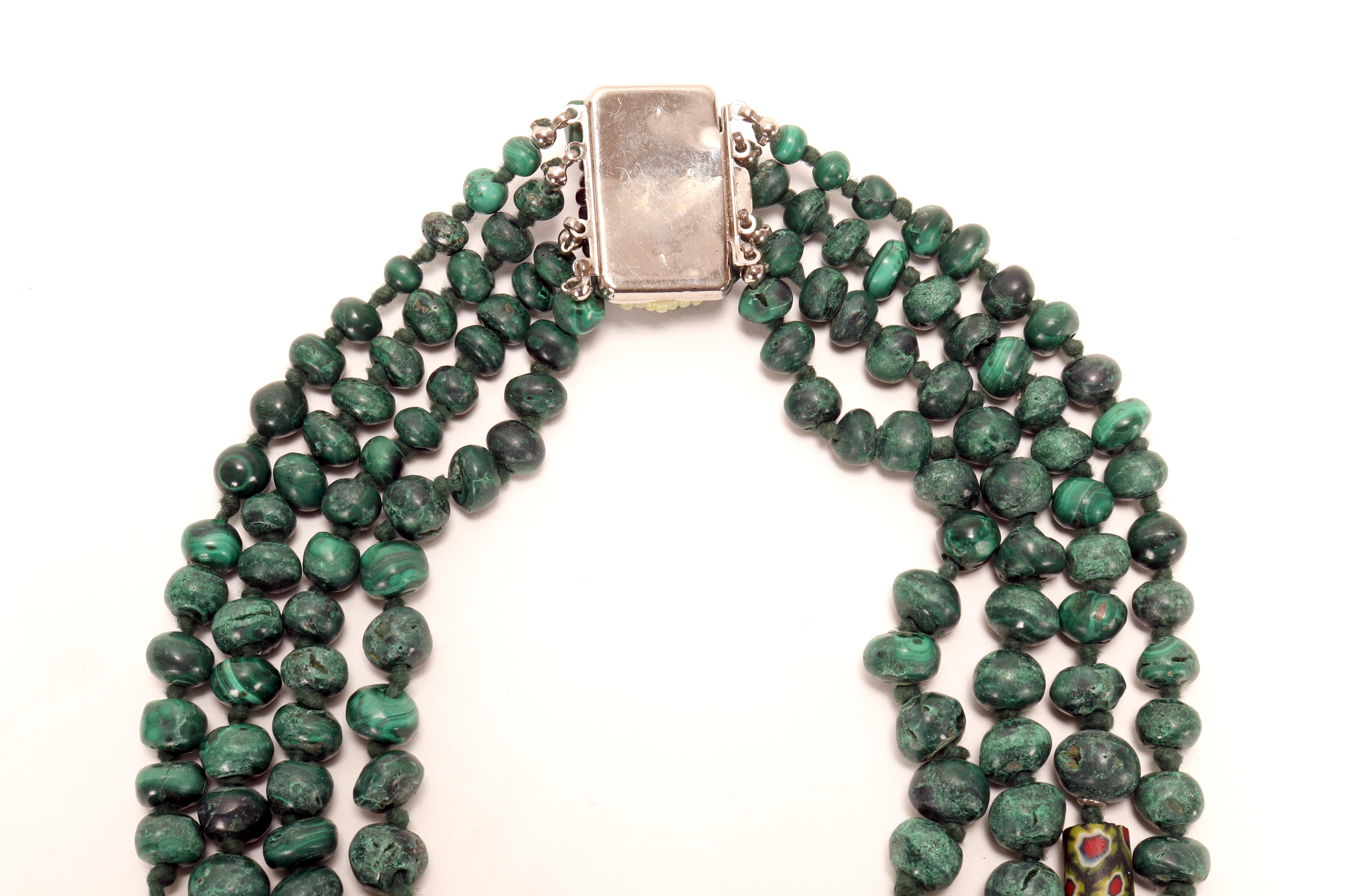 Four-strand malachite necklace with Venetian millefiori beads. Italy, 1960. en vente 3