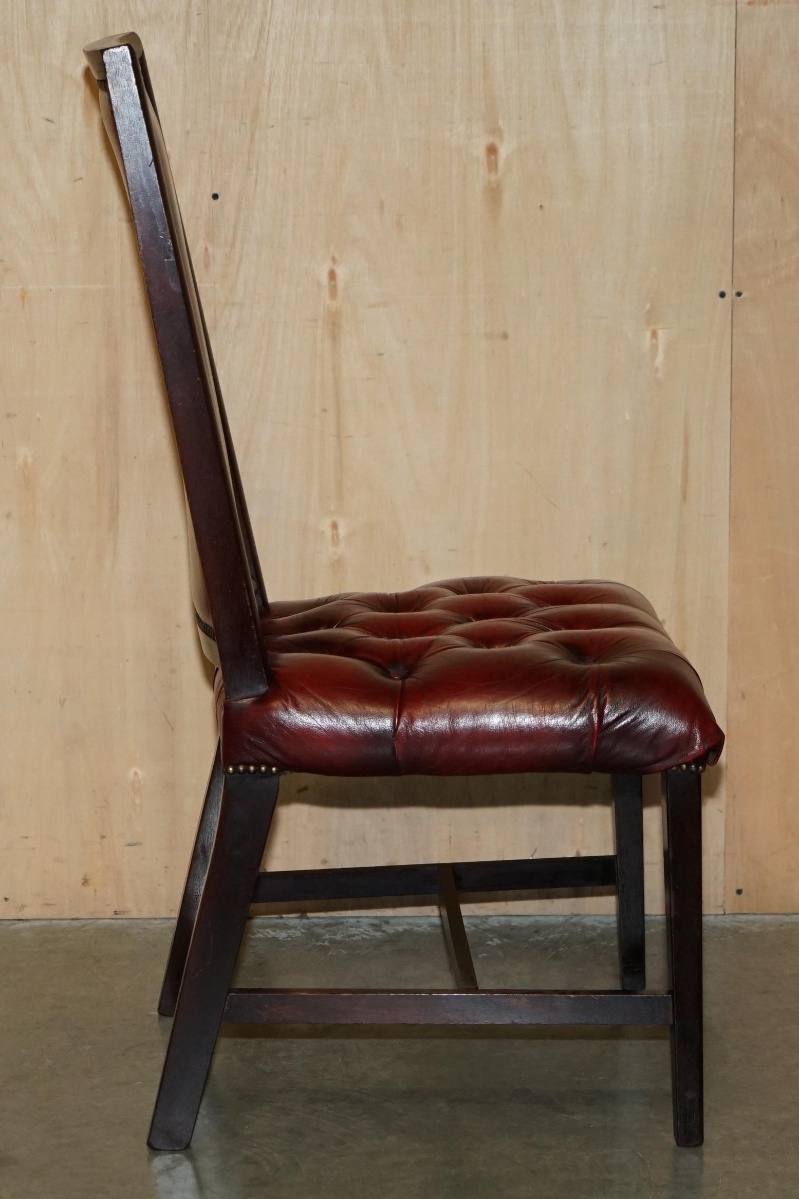 FOUR STUNNING VINTAGE OXBLOOD LEATHER HiGH BACK CHESTERFIELD DINING CHAIRS For Sale 3