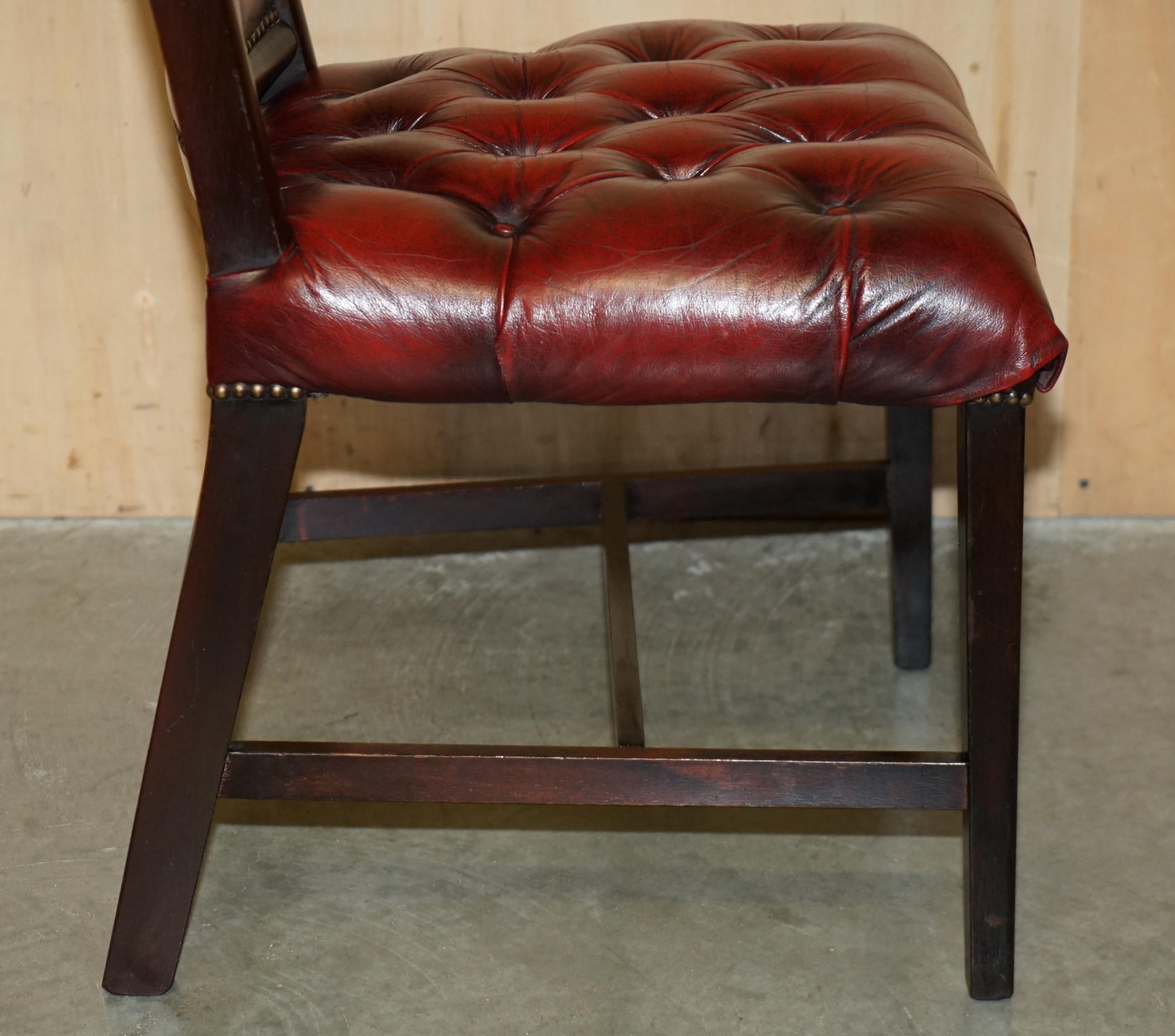 FOUR STUNNING VINTAGE OXBLOOD LEATHER HiGH BACK CHESTERFIELD DINING CHAIRS For Sale 4
