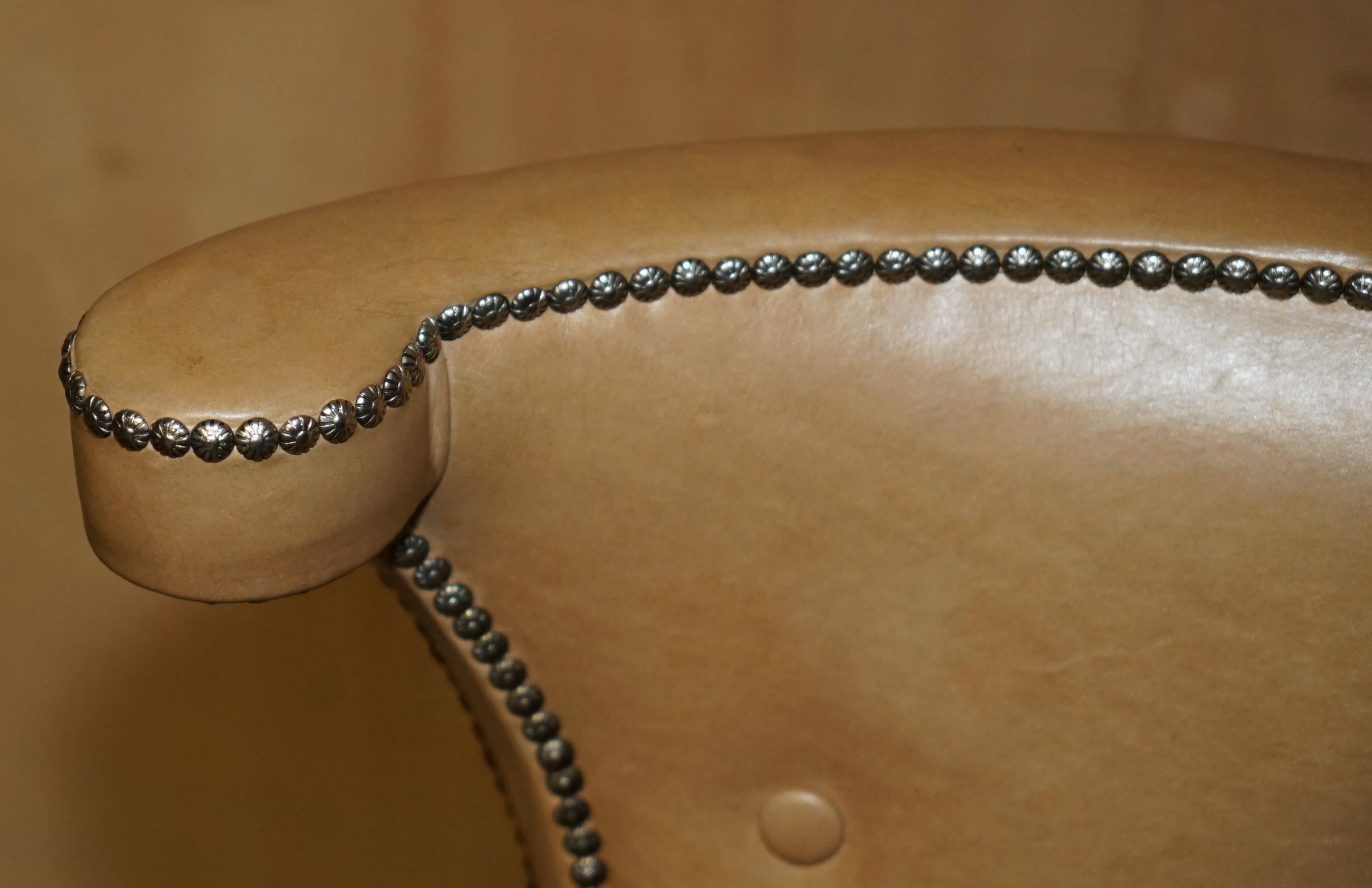 VIER BRAUNES LEINER FLORALES STUDIERENDE REGENCY CHESTERFIELD DINING STUHLSESSEL (Leder) im Angebot