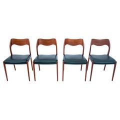 Quatre chaises en teck, modèle 71, conçues par N.O. Møller dans les années 1960