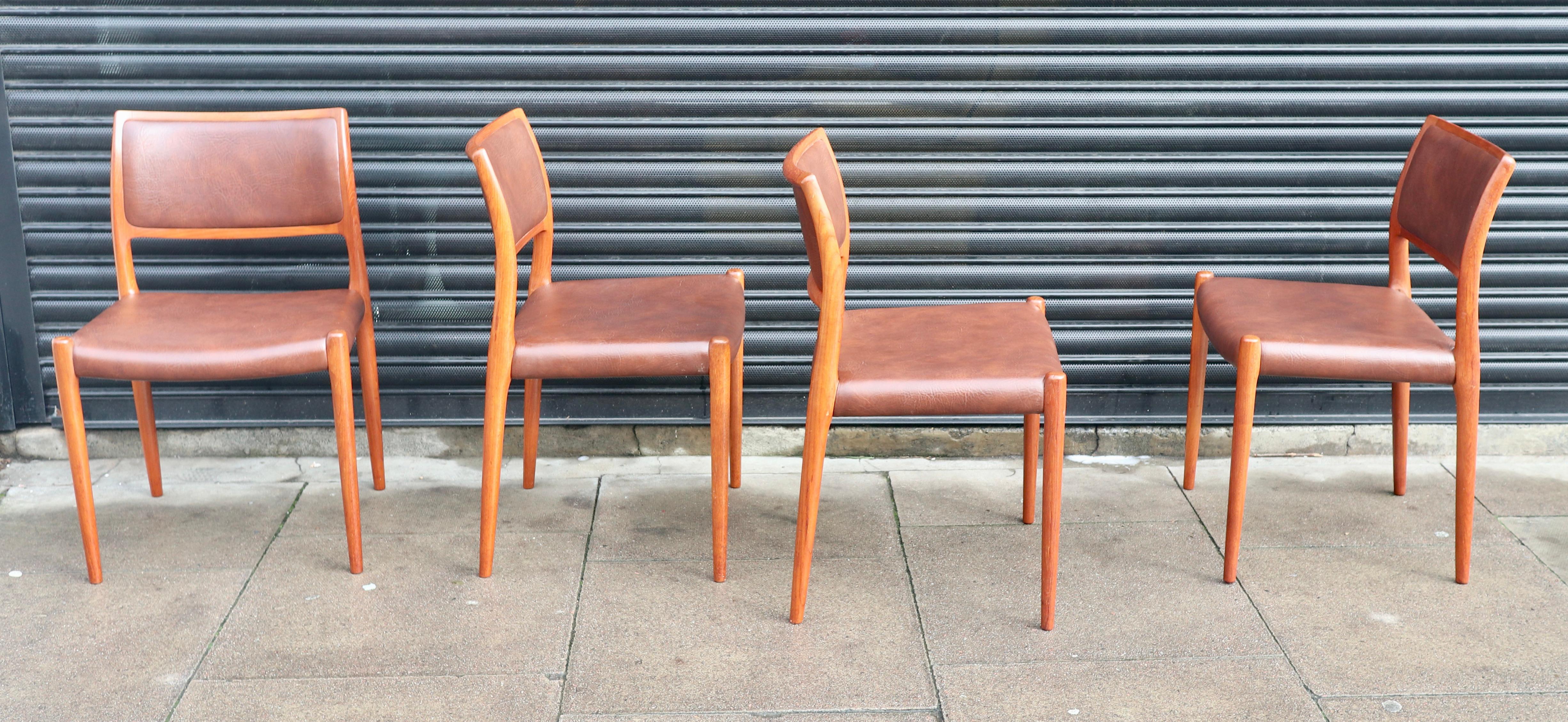 Four teak framed Niels Moller Model 80 Chairs, in tan vinyl upholstery  For Sale 2