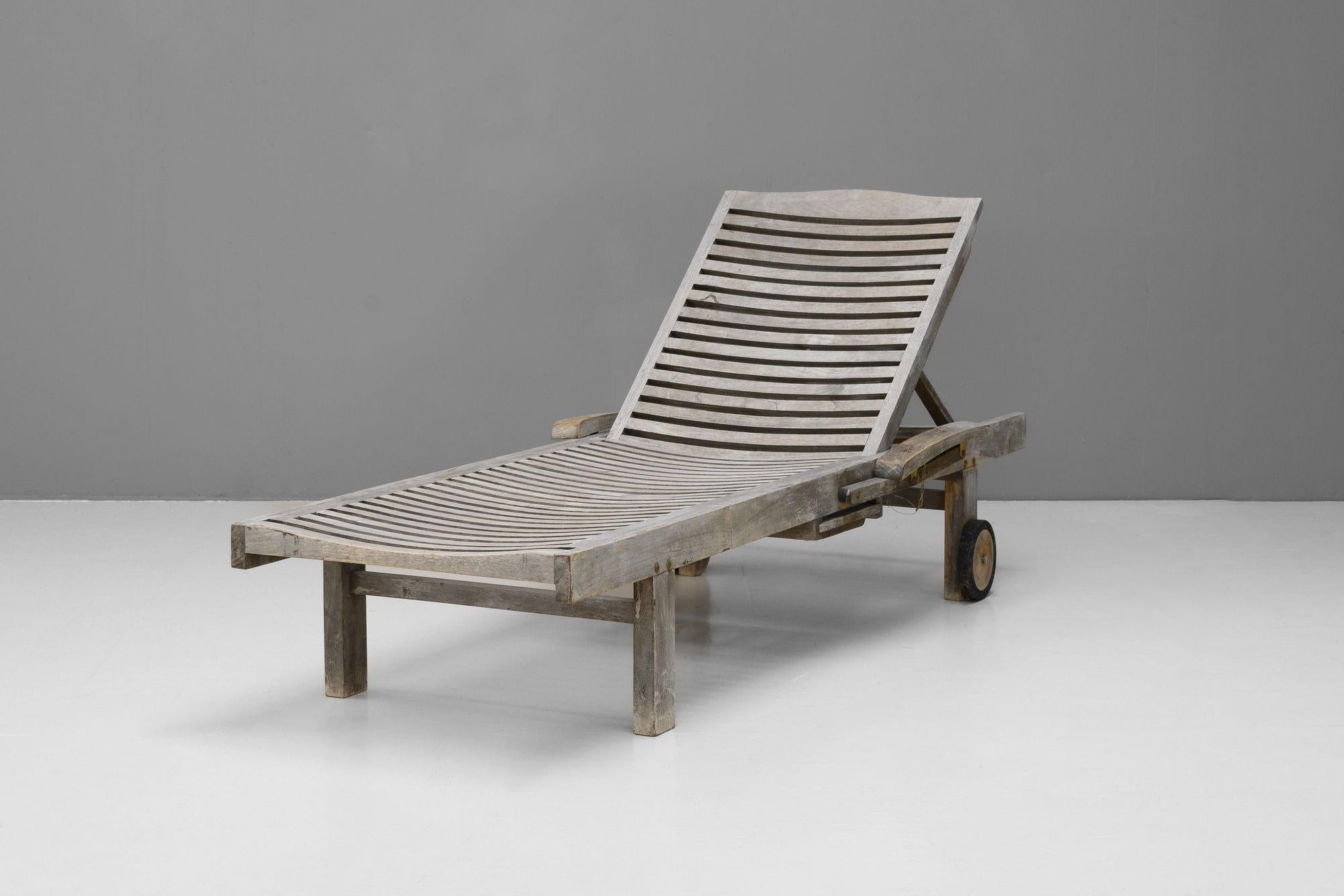Quatre chaises longues en teck en vente 2