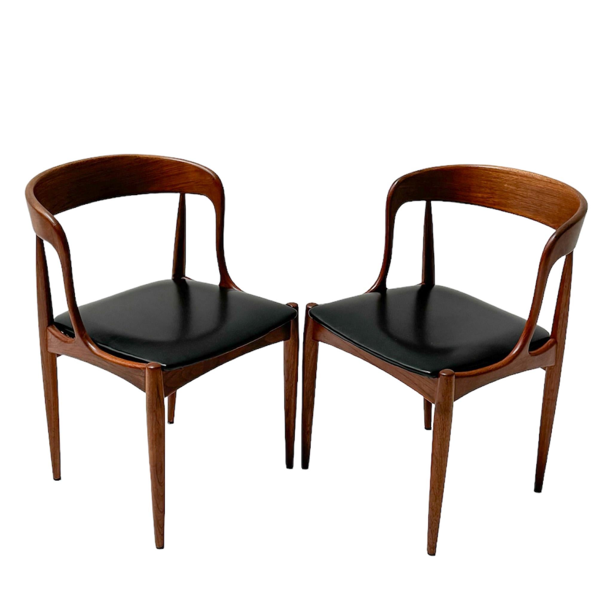 Four Teak Mid-Century Modern Dining Chairs by Johannes Andersen for Uldum, 1960s For Sale 3