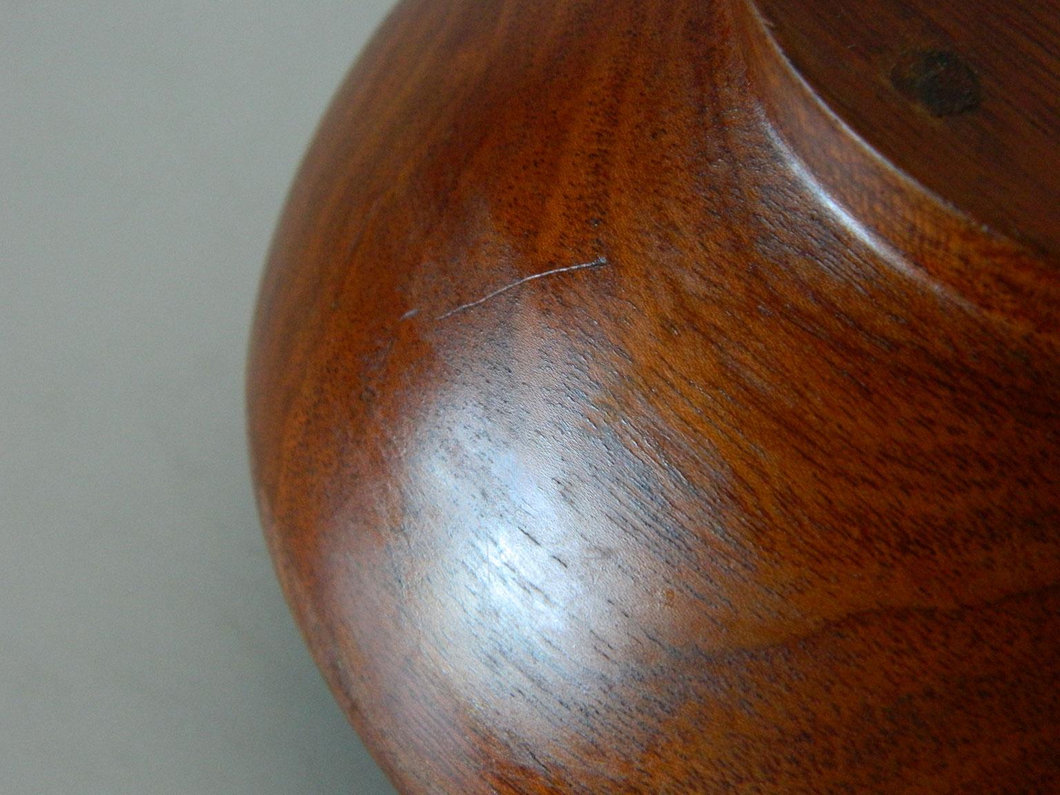 Four Teak Wood Bowls in the Style of Finn Juhl For Sale 7