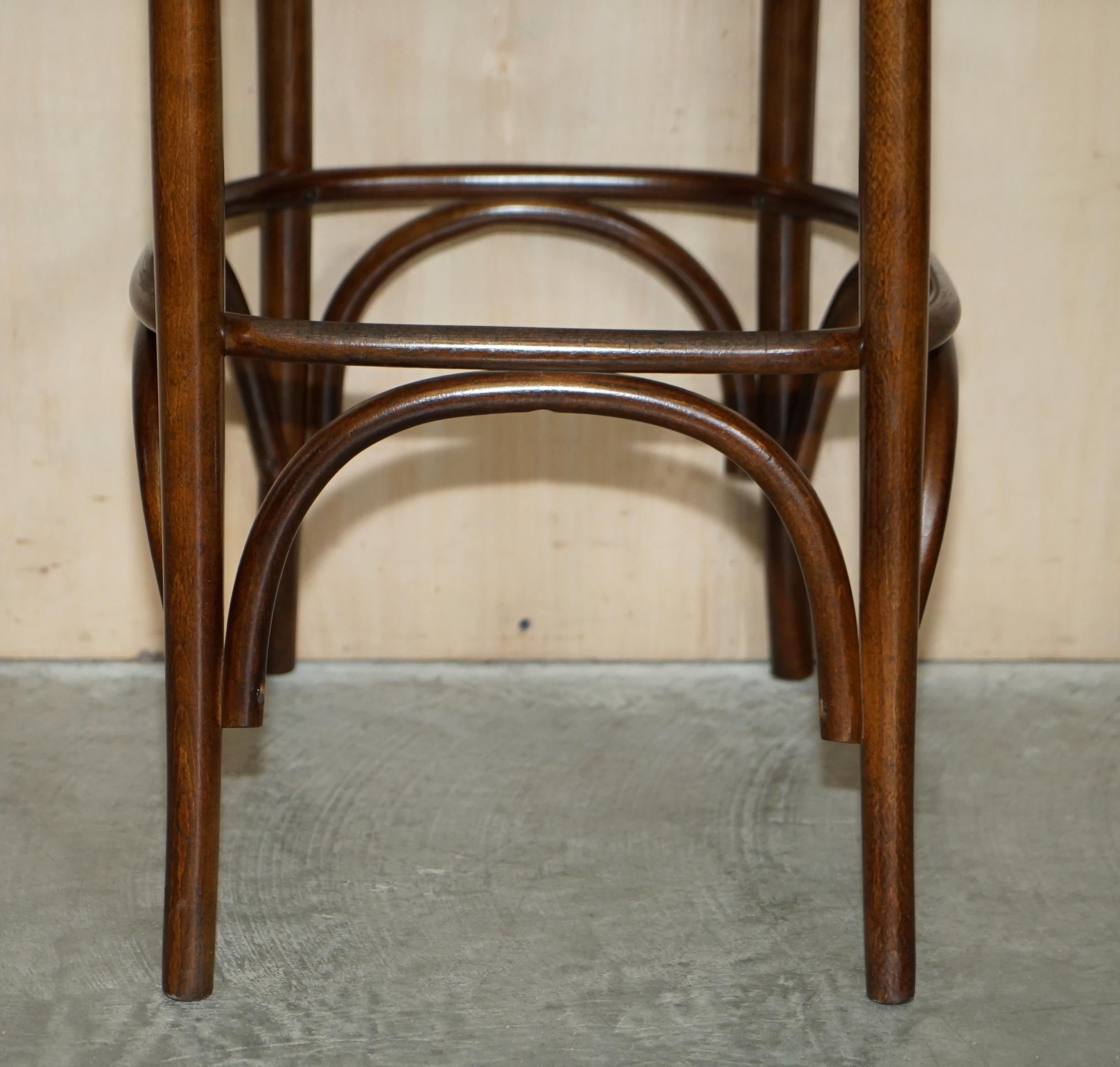 English Four Thonet Style Bentwood Tall Kitchen Bar Stools with Elegant Frames 4 For Sale
