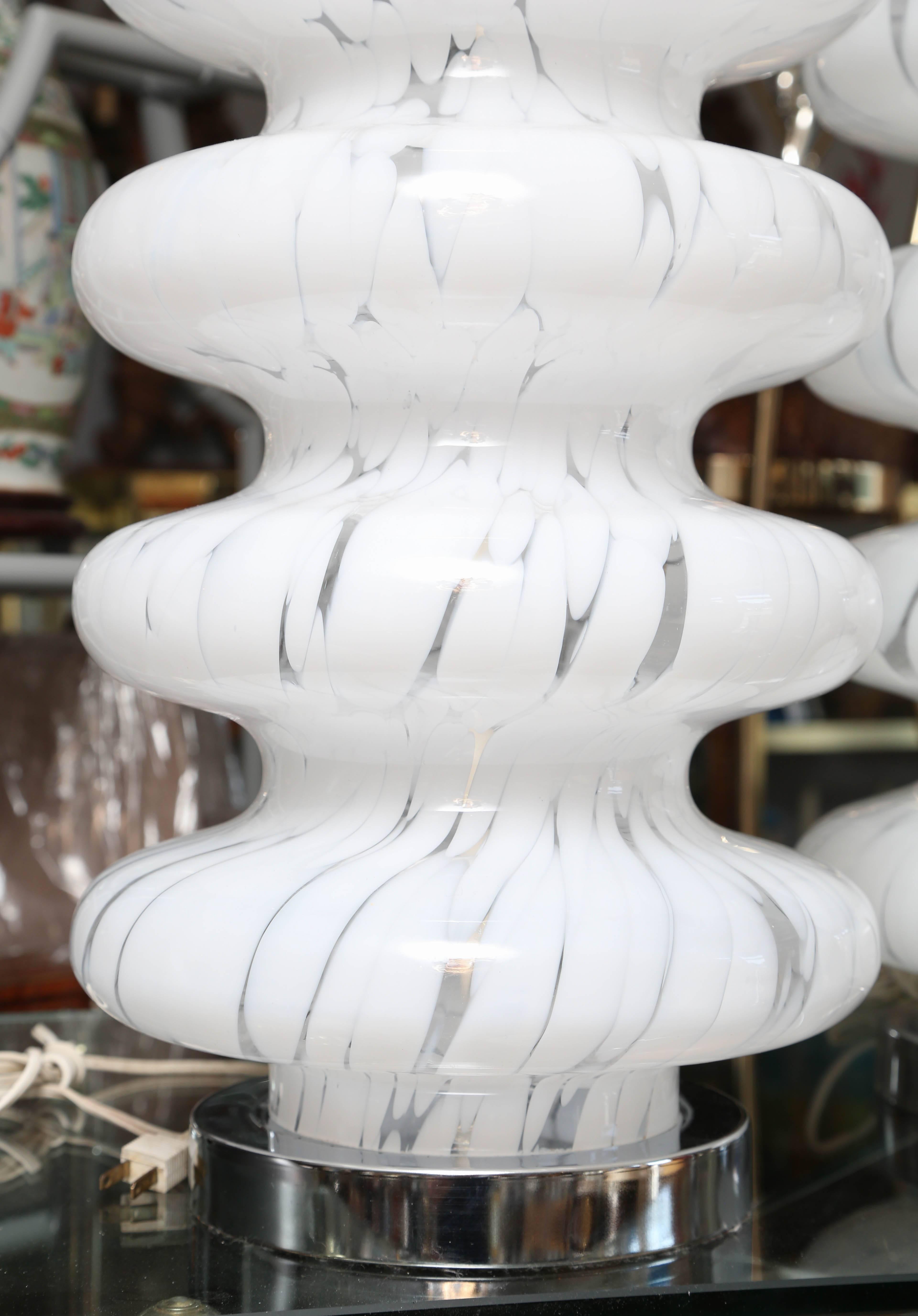 Four-Tiered Midcentury Murano Lamps In Good Condition In West Palm Beach, FL